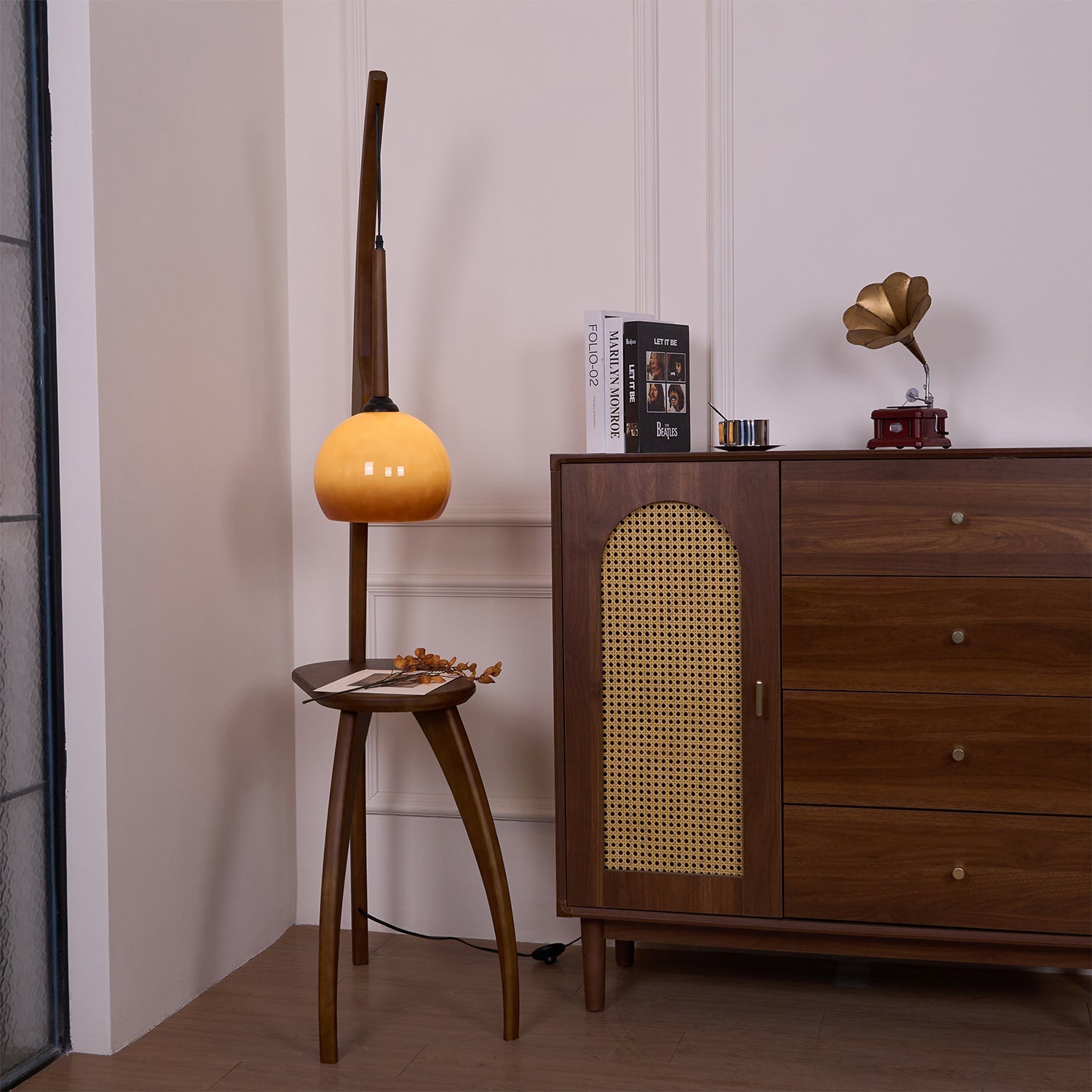 Lustra Curved Mantis Arm Floor Lamp - Letslighting