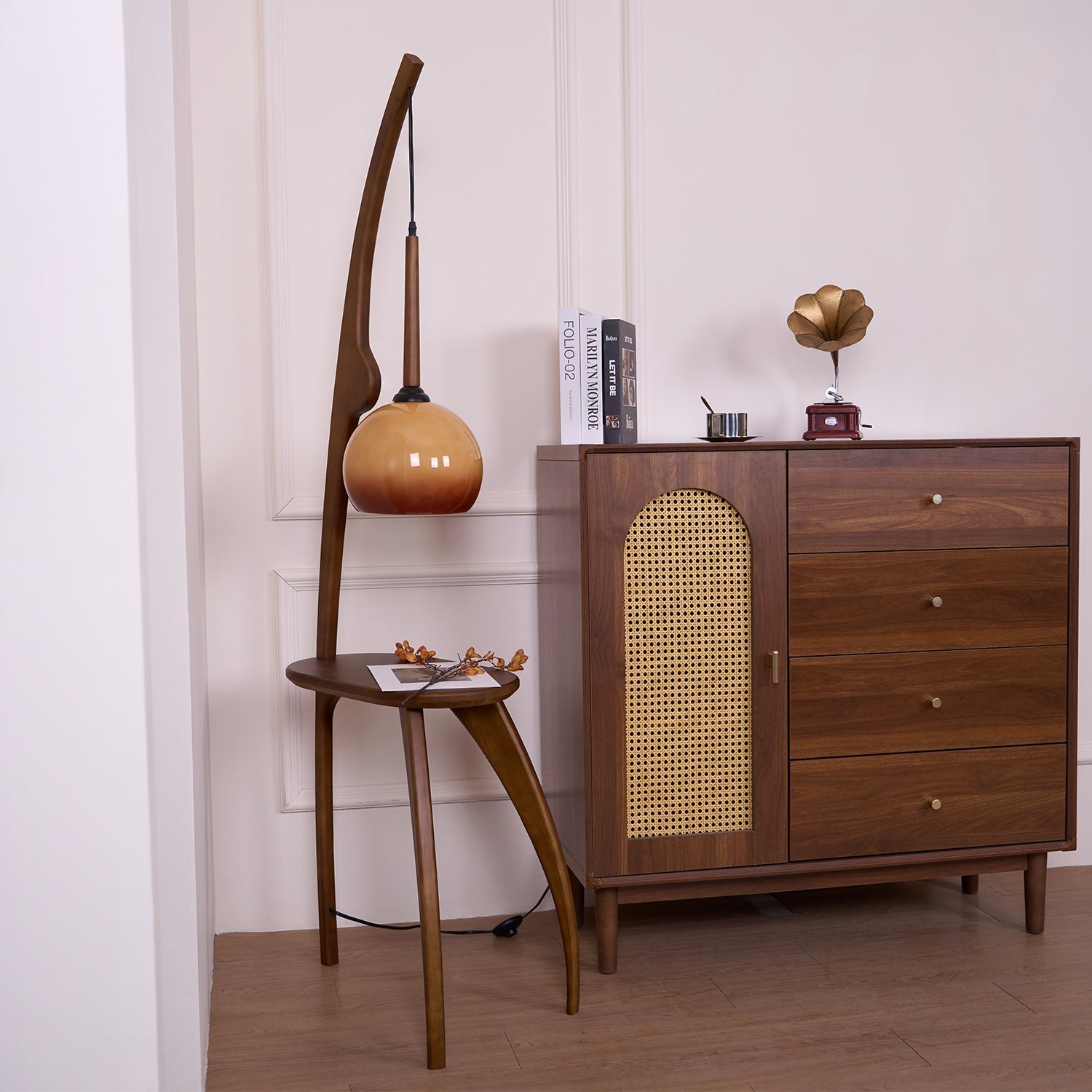 Lustra Curved Mantis Arm Floor Lamp - Letslighting