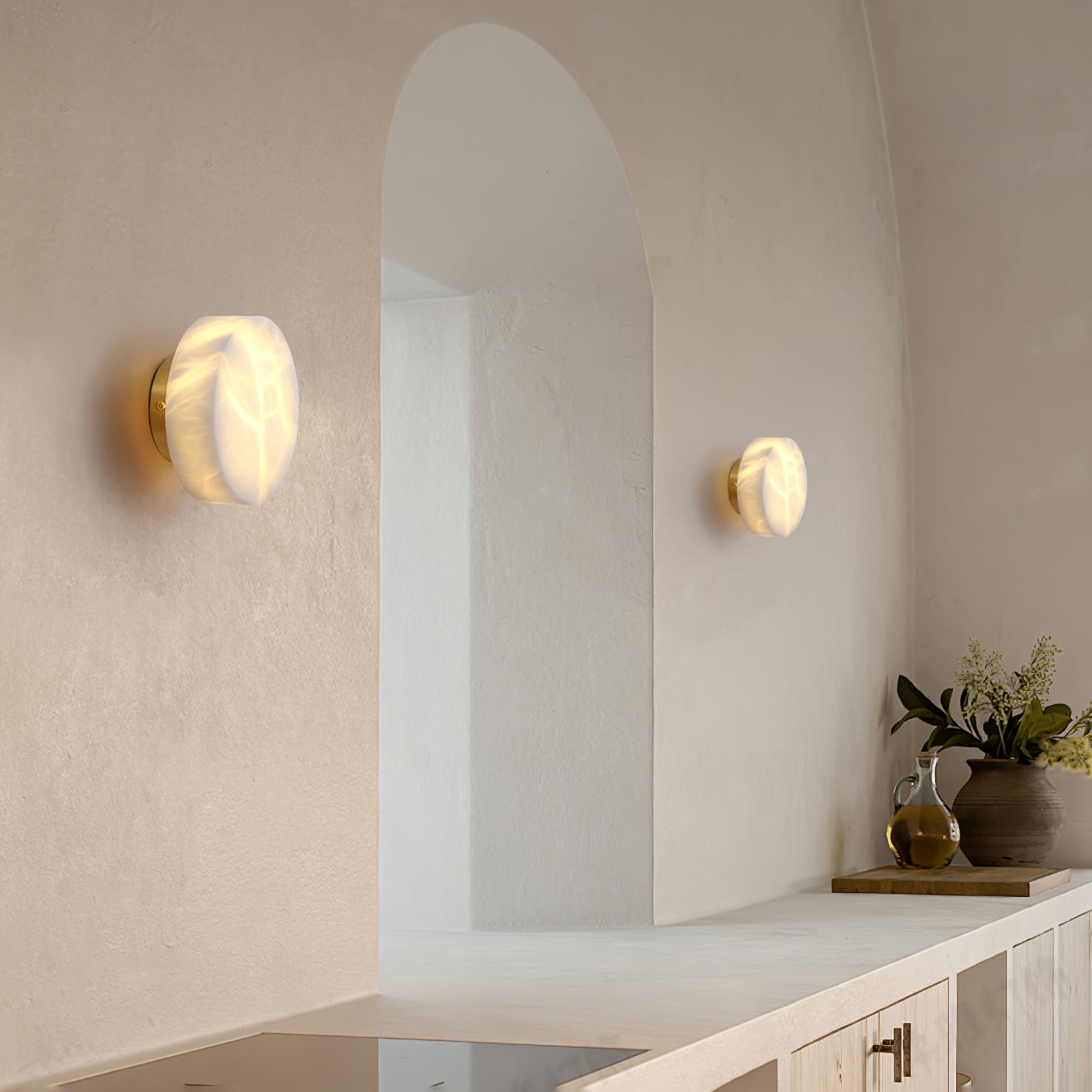 Glim Modern Minimalist Brass Alabaster Wall Lamp - Letslighting