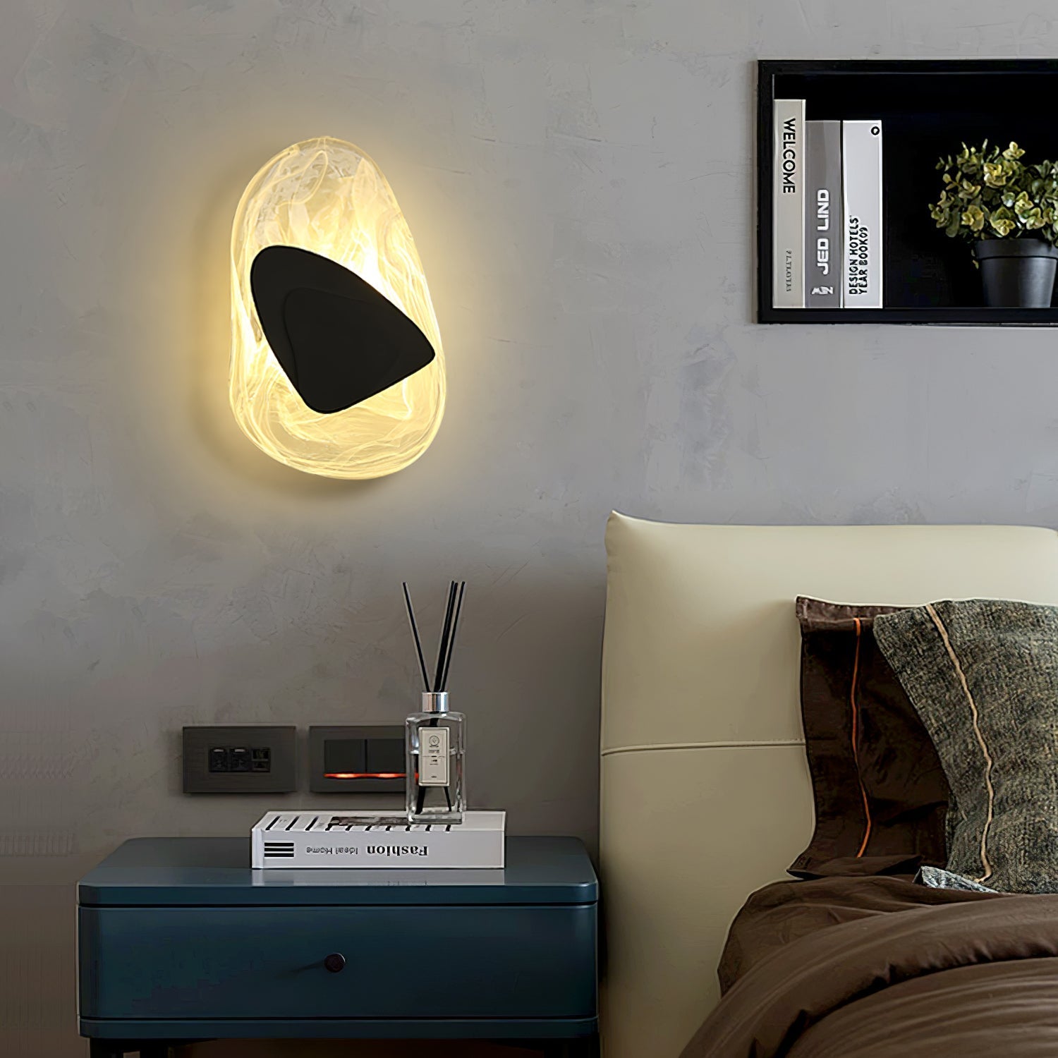 Valentina Artistic Black Glass Wall Lamp - Letslighting