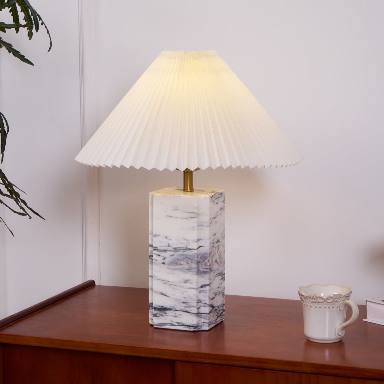 Belle Modern Table Lamp - Letslighting