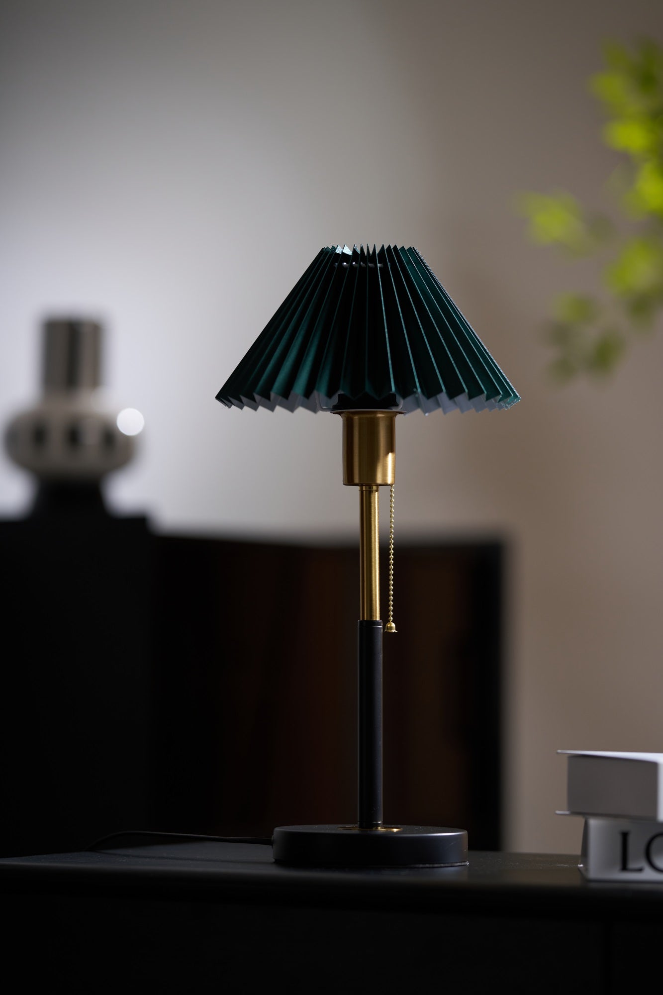 Madison Minimalist Ceramics Table Lamp - Letslighting