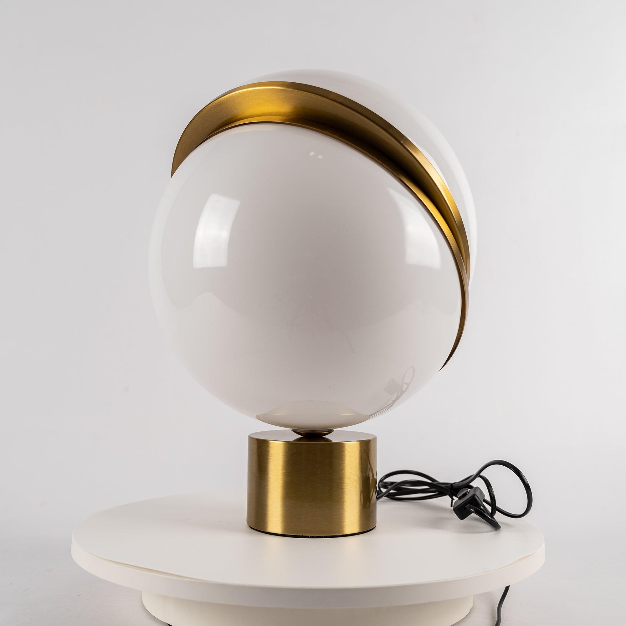 Solaria Futuristic Table Lamp - Letslighting