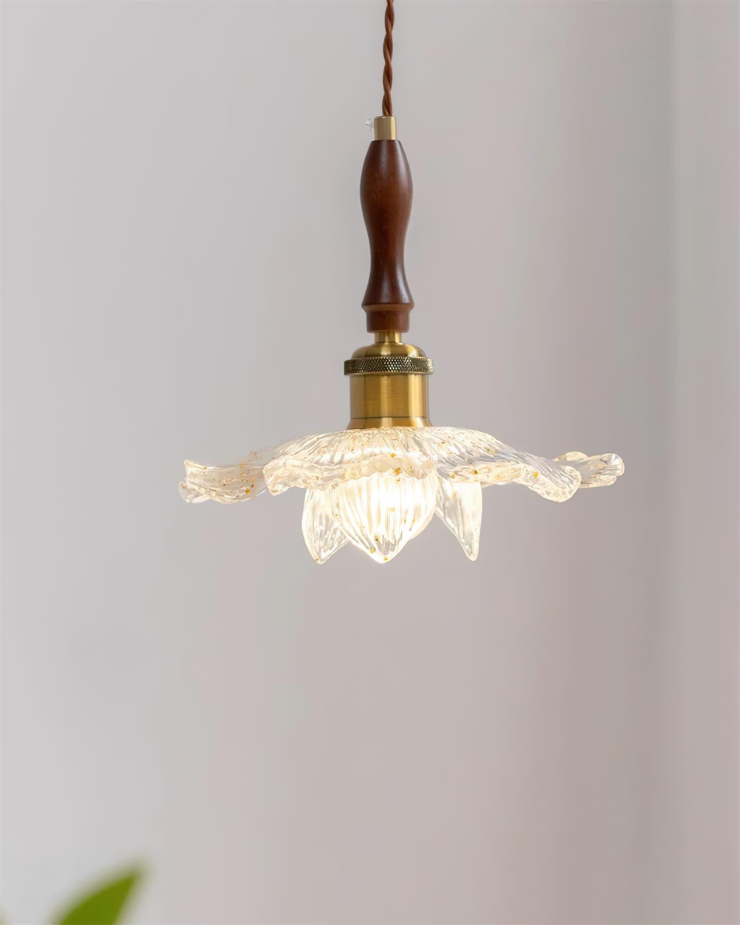 Dalie Lotus Pendant Lamp Resin Lotus Petals Gold Accents - Letslighting