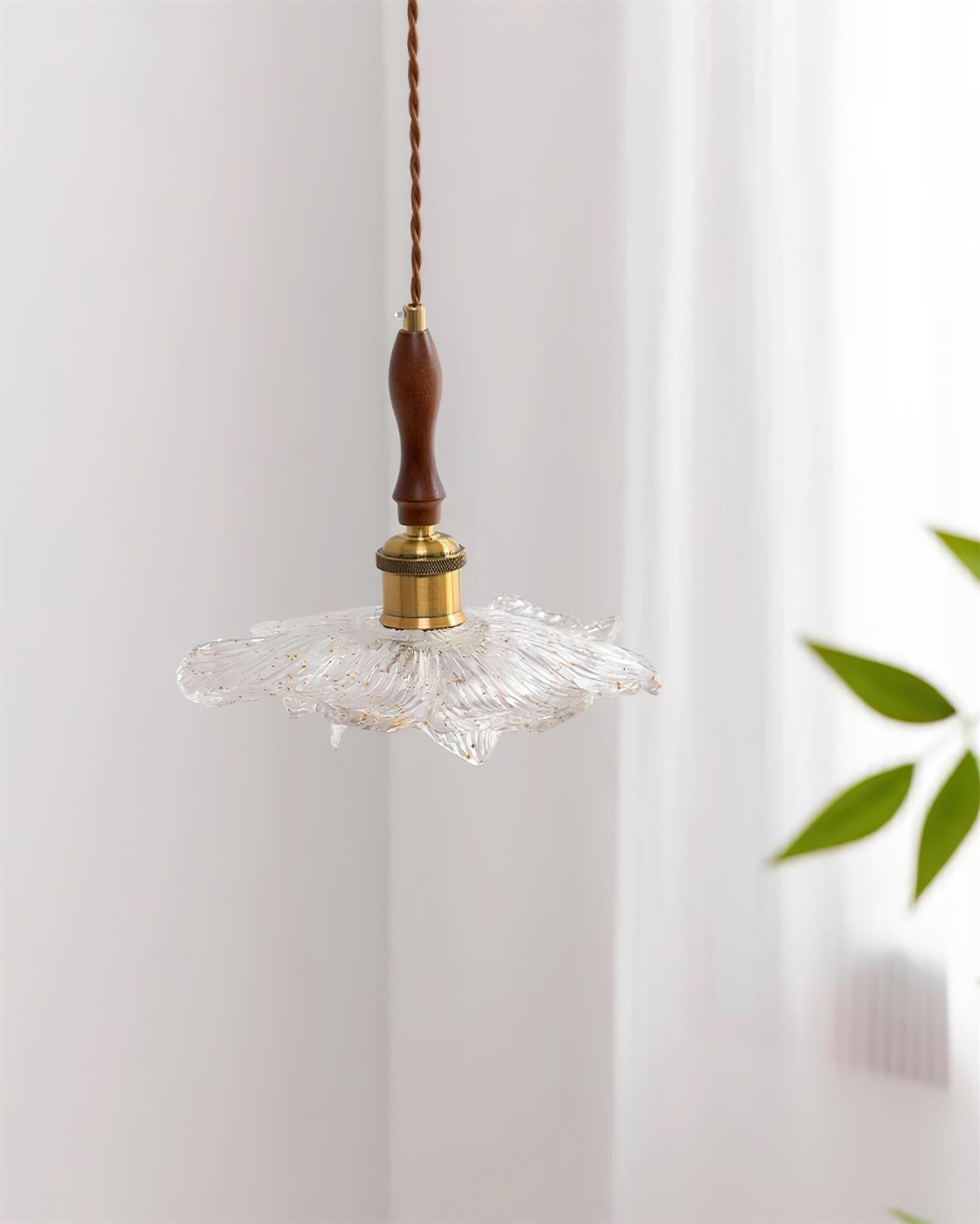 Dalie Lotus Pendant Lamp Resin Lotus Petals Gold Accents - Letslighting
