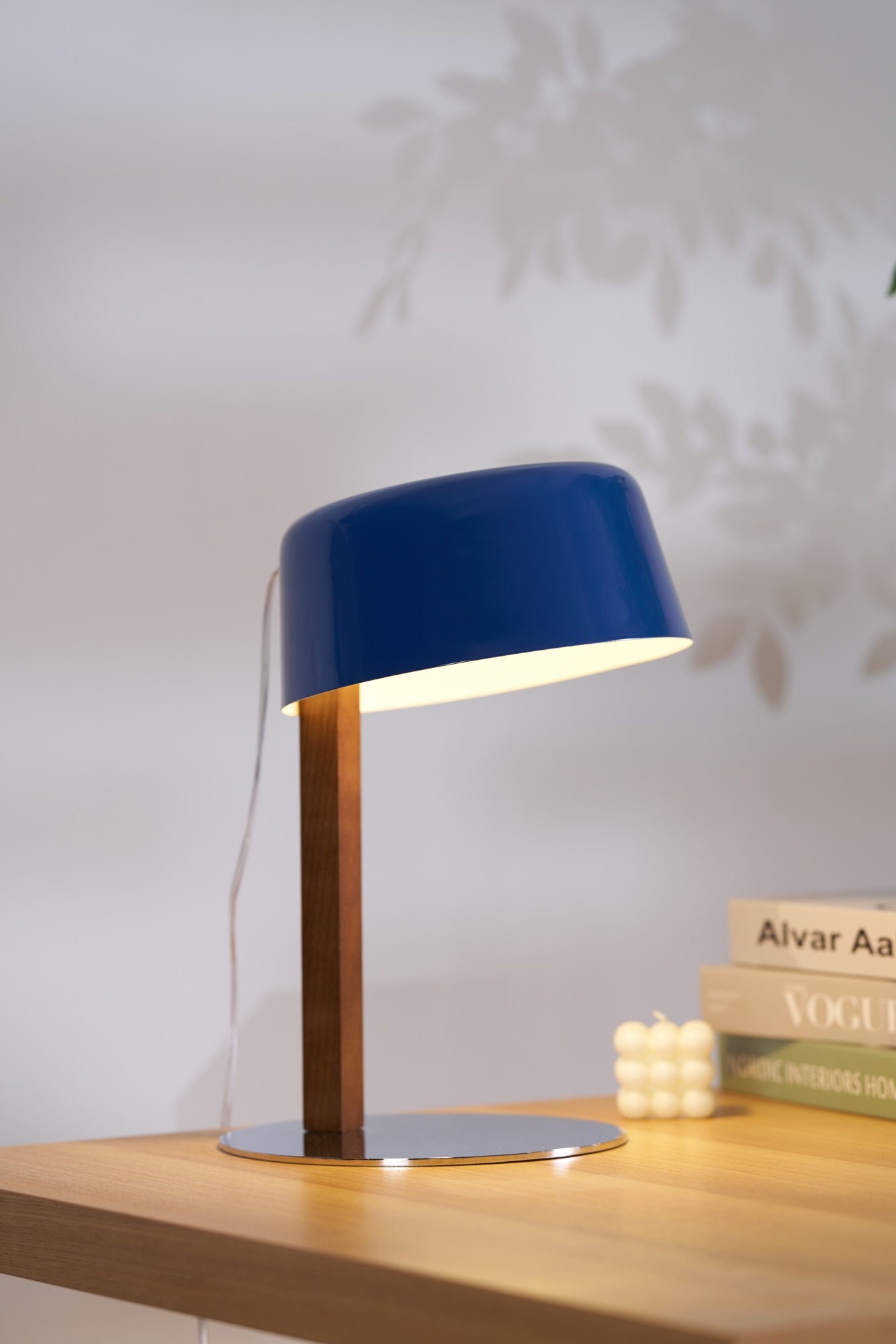 Aura Modern Table Lamp - Letslighting
