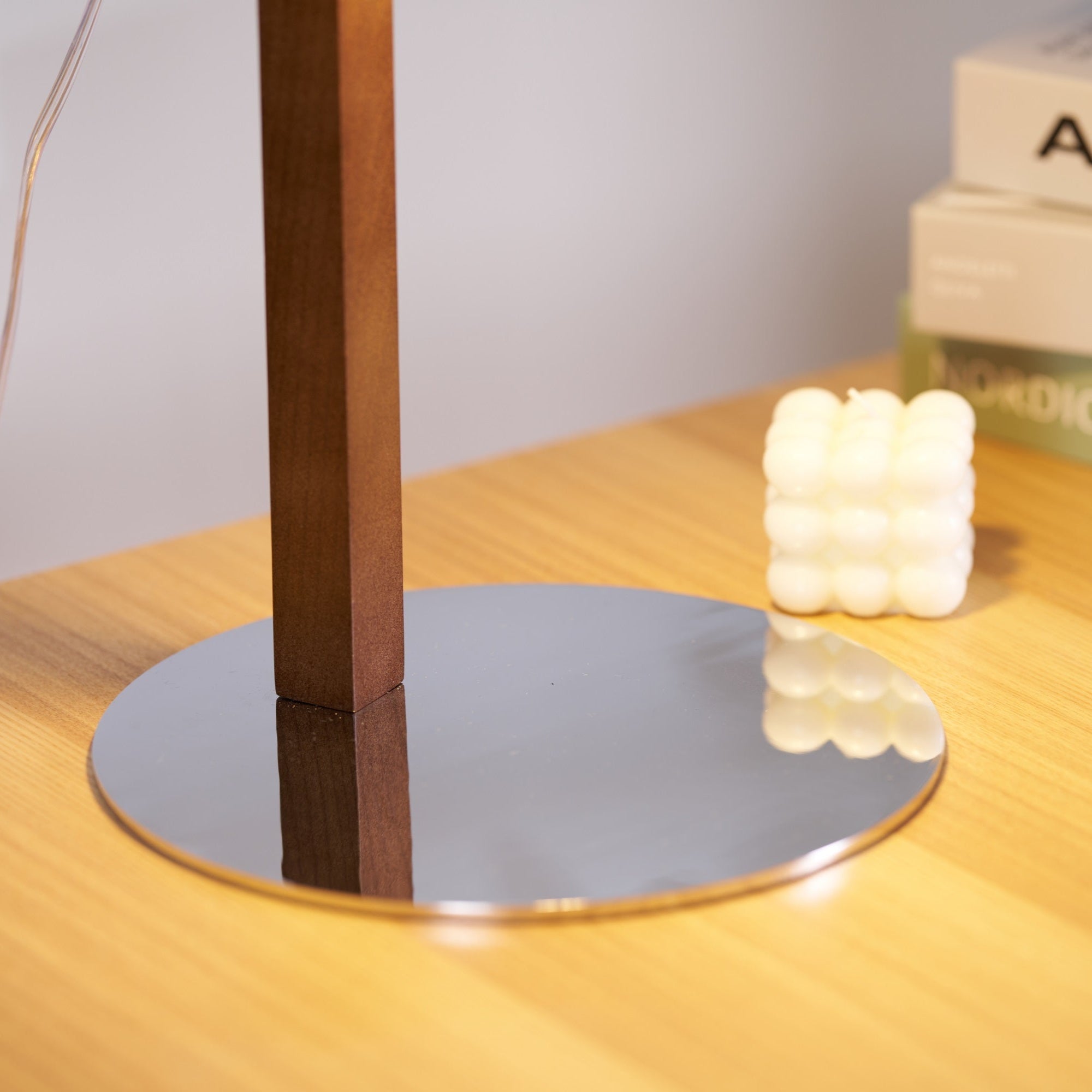 Aura Modern Table Lamp - Letslighting