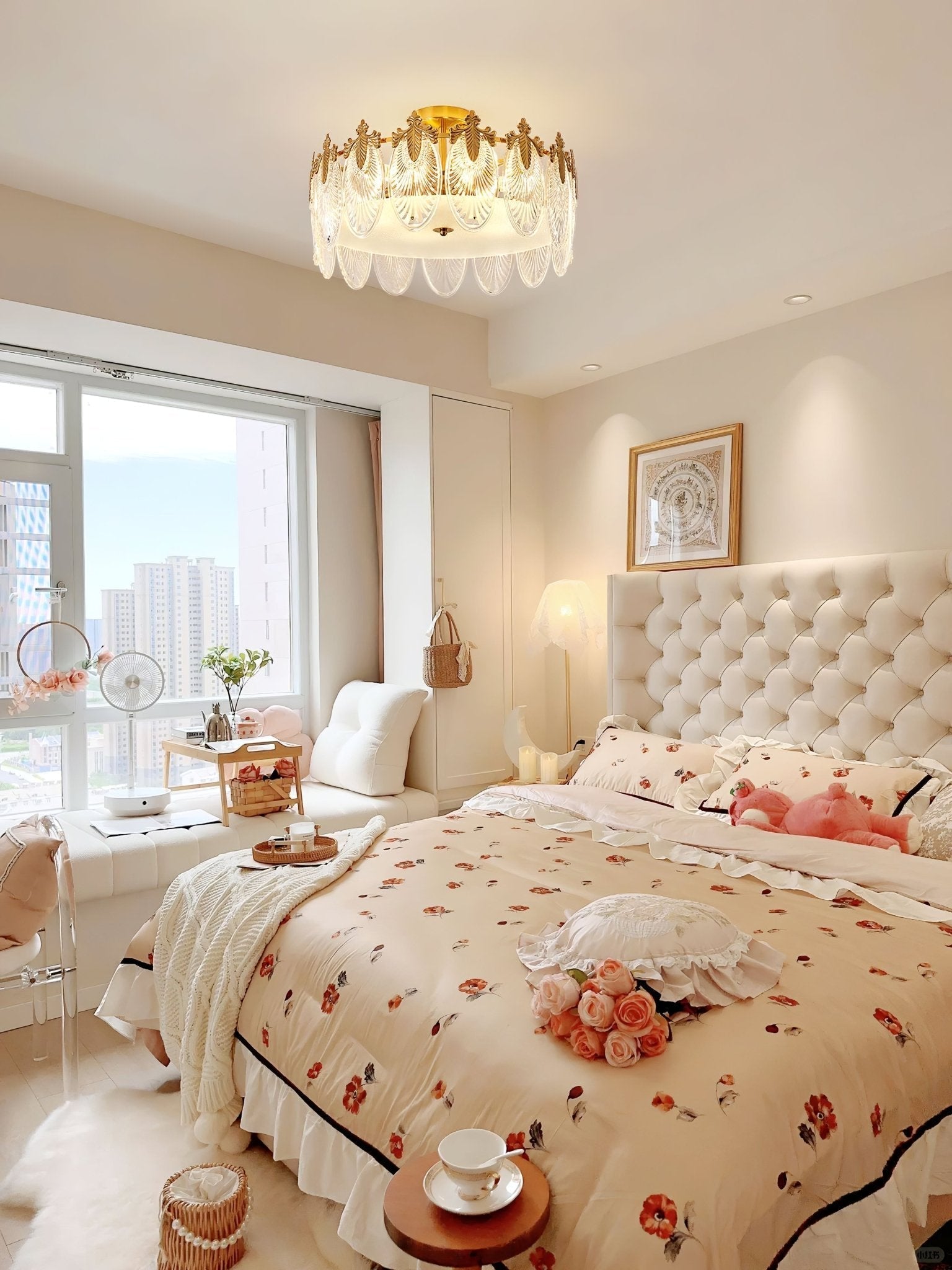 Lustra Chandelier Glass Petals Gold Frame Round - Letslighting