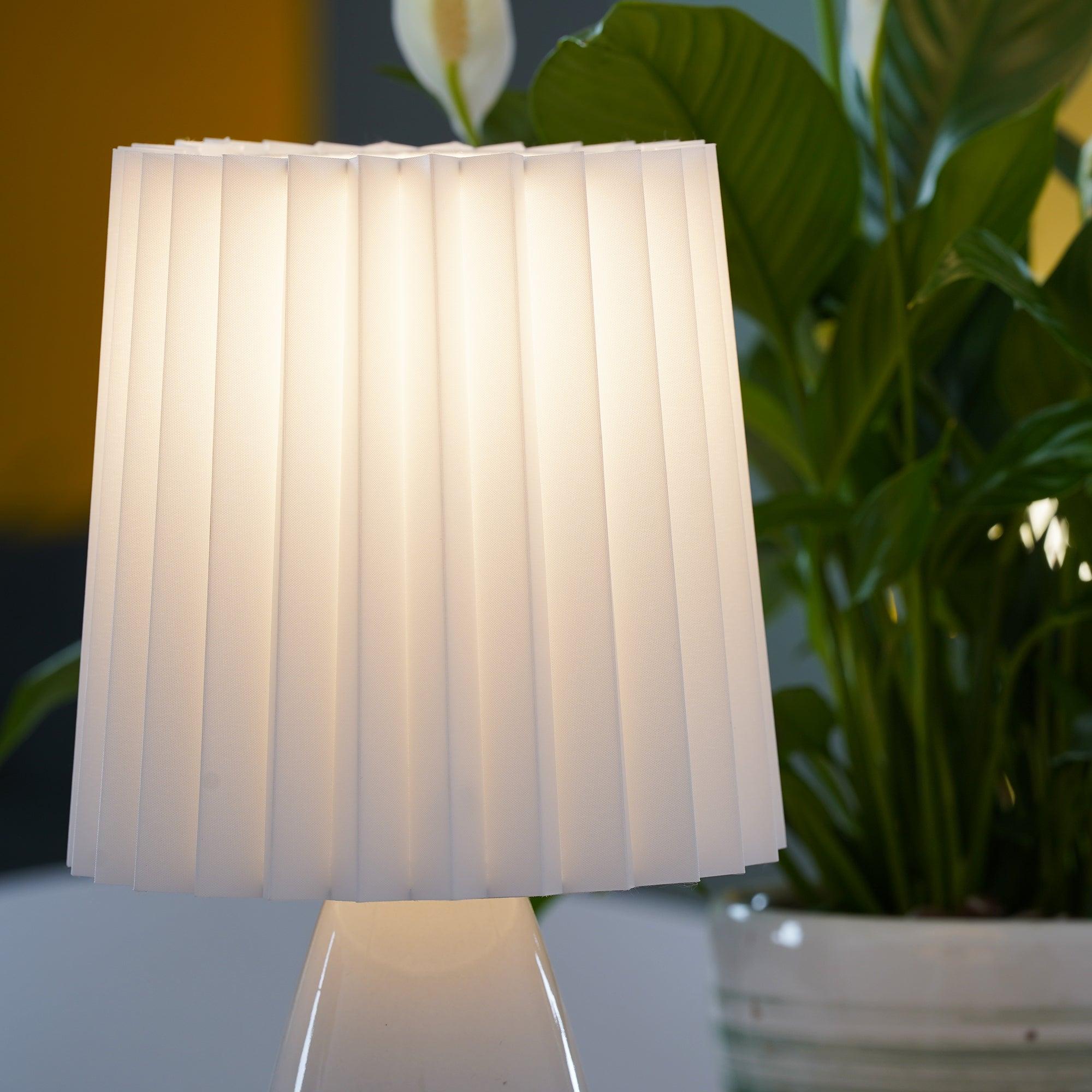 Solene Minimalist Fabric Table Lamp - Letslighting