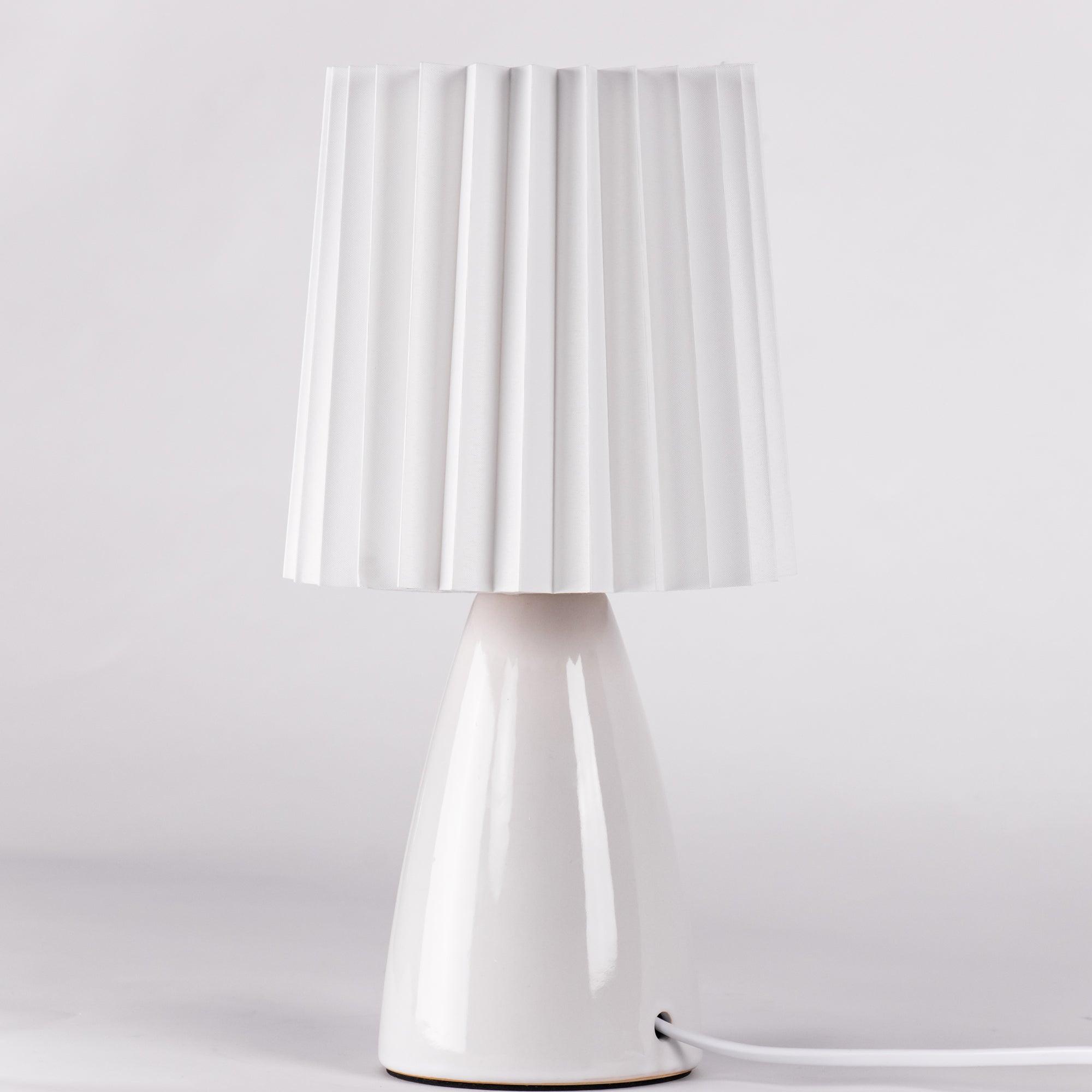 Solene Minimalist Fabric Table Lamp - Letslighting