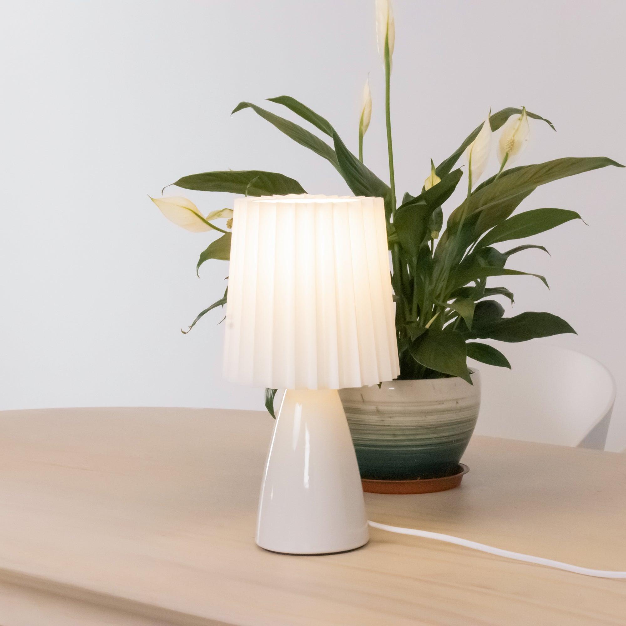Solene Minimalist Fabric Table Lamp - Letslighting