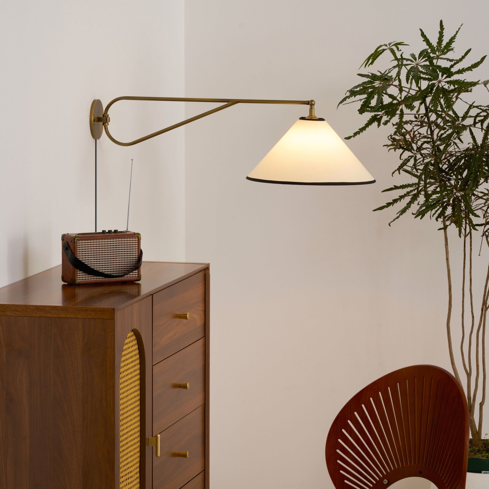 Gild Vintage Plug-in Brass Fabric Wall Lamp - Letslighting