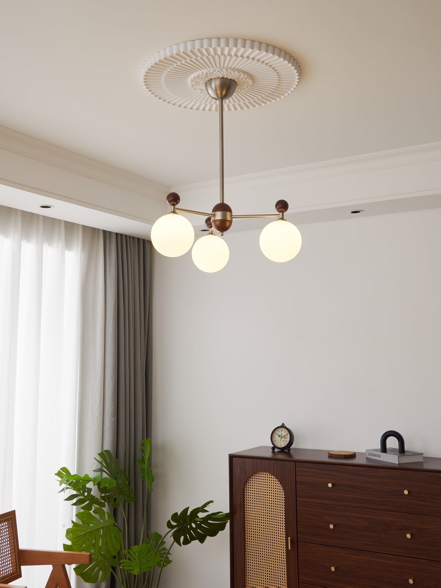 Cimirora Traditional Elegance Wood Glass Chandelier - Letslighting