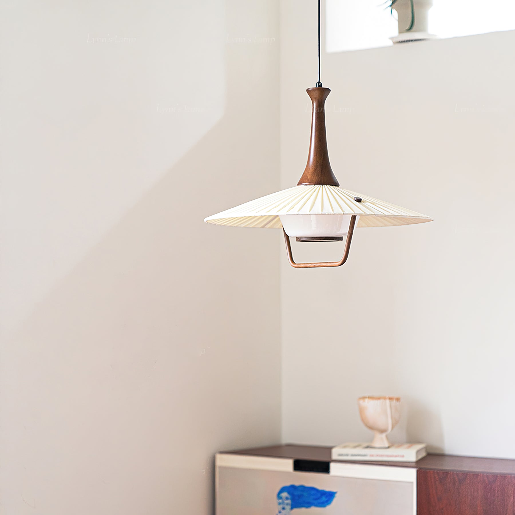 Mydorisra Traditional Classic Fabric Wood Pendant Lamp - Letslighting