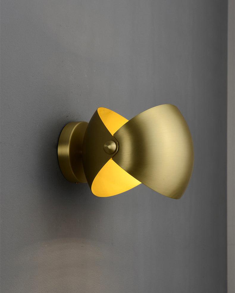 Luno Elegant Brass Wall Lamp - Letslighting