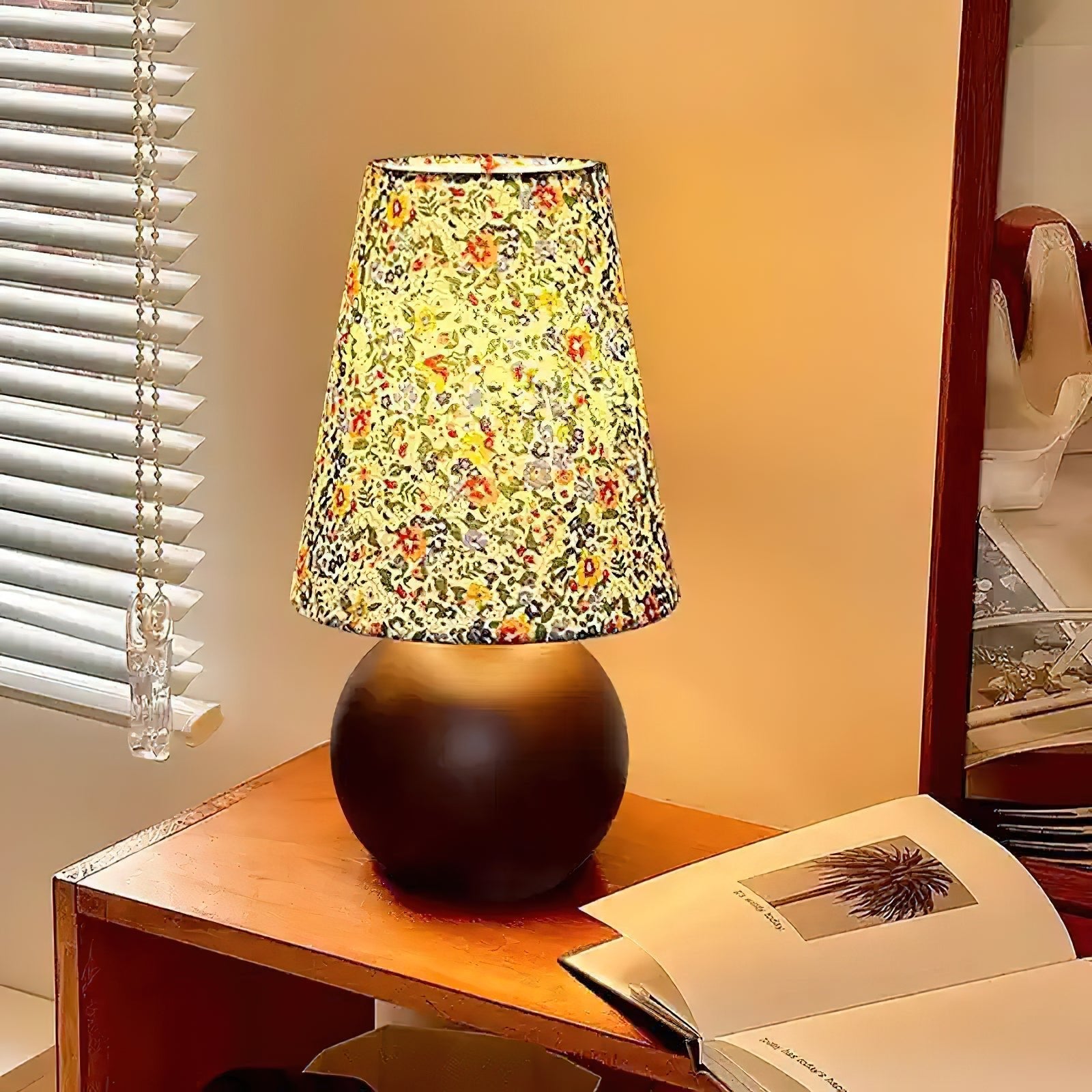 Flora Vintage Wood Table Lamp - Letslighting