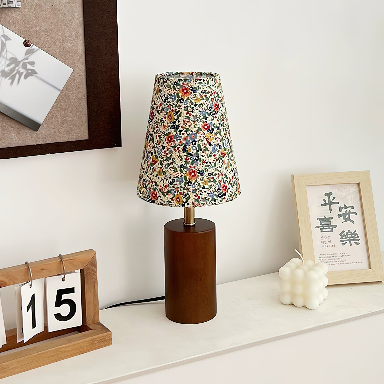 Flora Vintage Wood Table Lamp - Letslighting