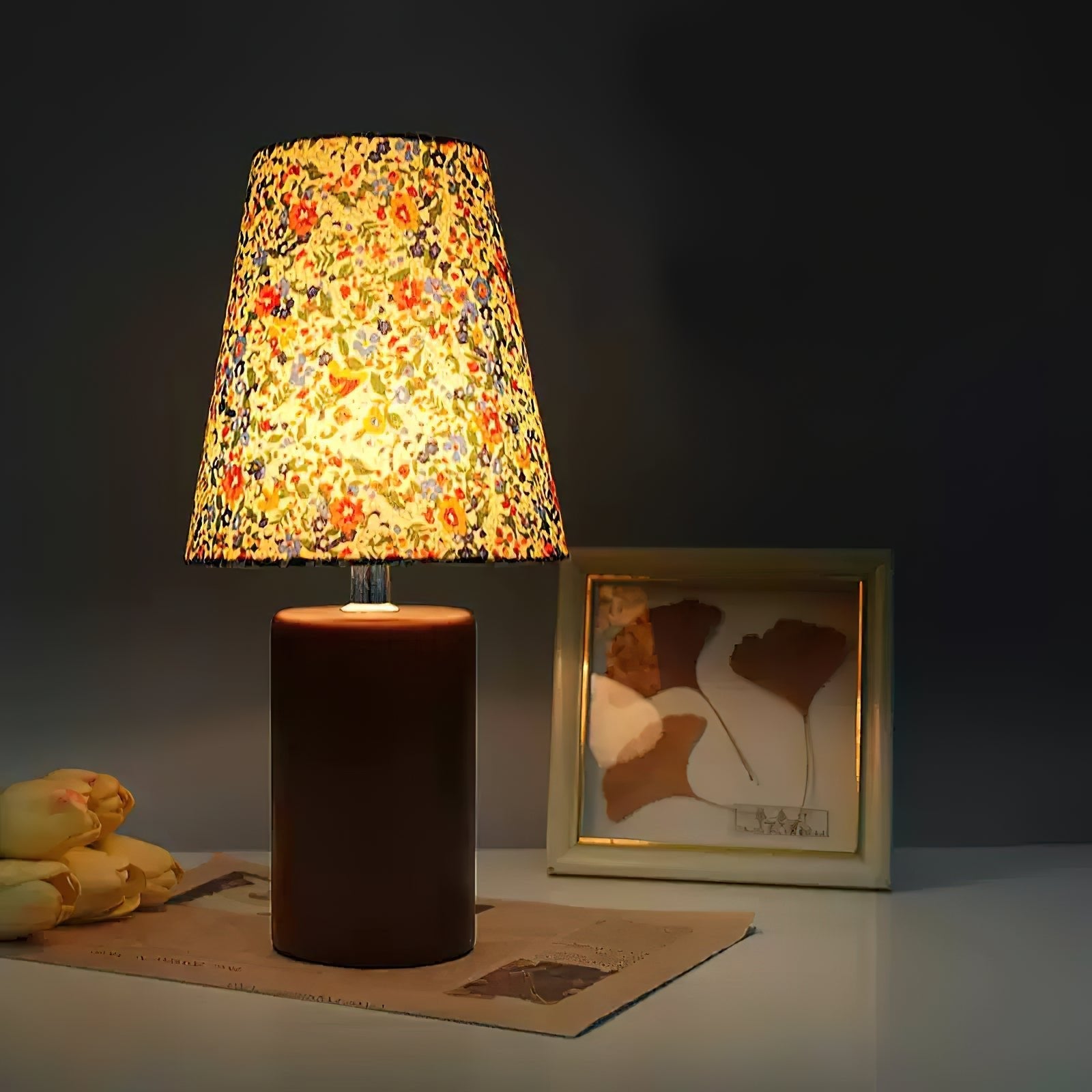 Flora Vintage Wood Table Lamp - Letslighting