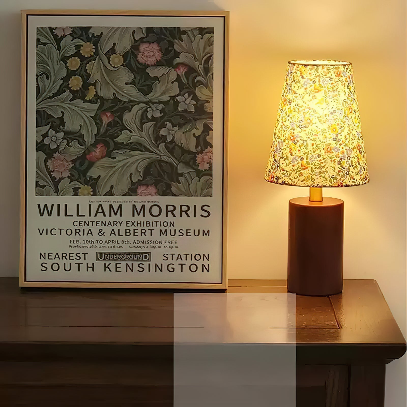 Flora Vintage Wood Table Lamp - Letslighting