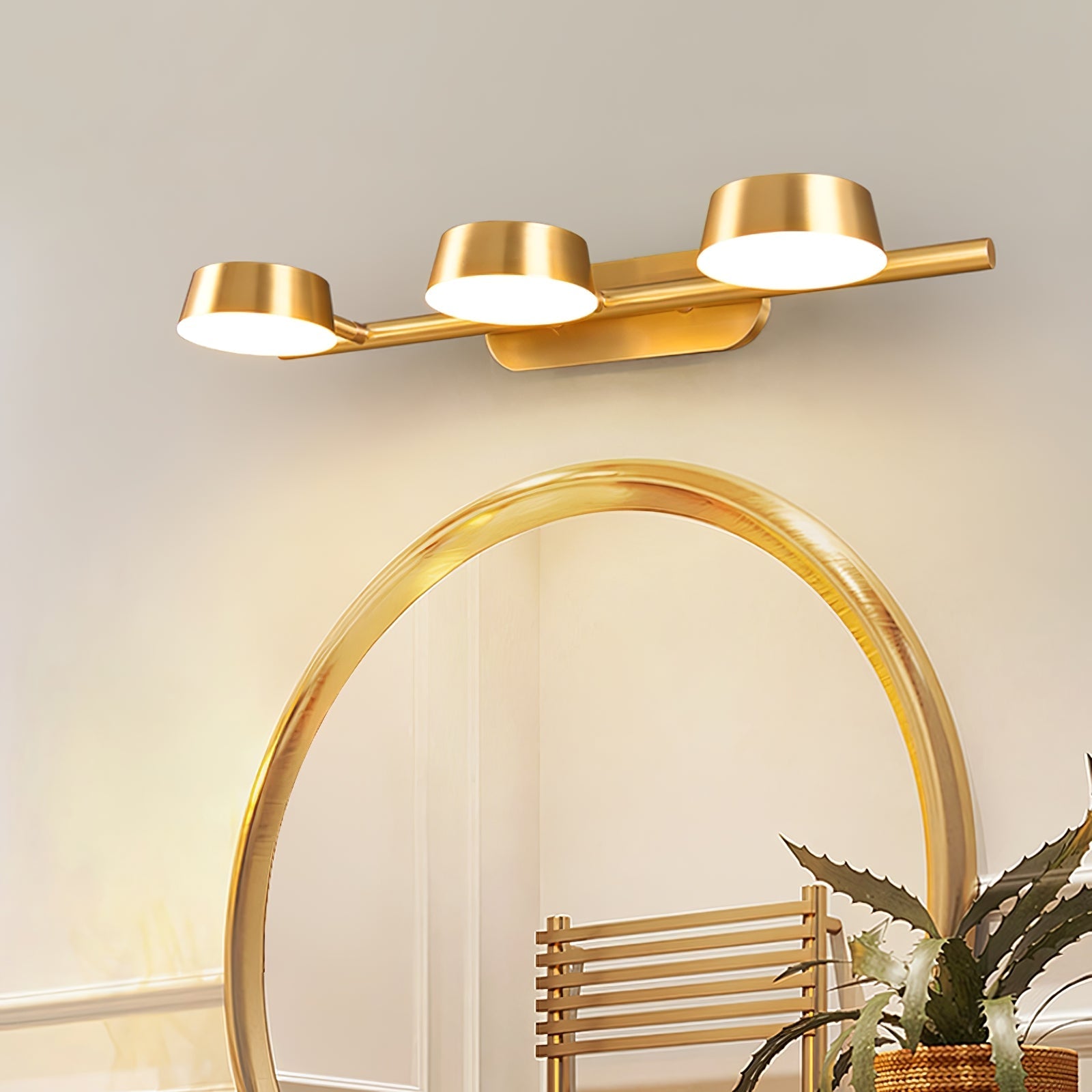 Edward Premium Elegance Vanity Brass Wall Light - Letslighting