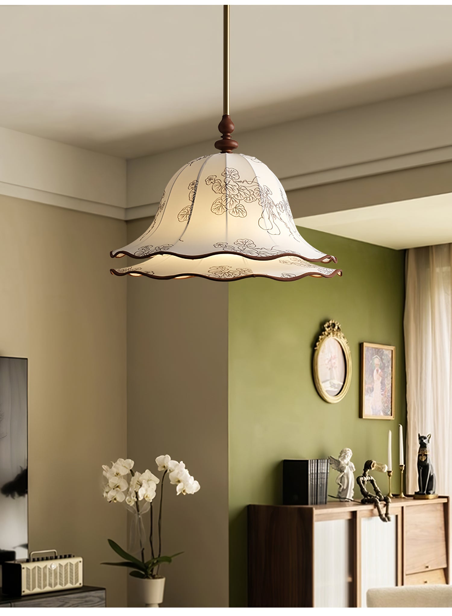 Ilsilis Traditional Elegance Floral Fabric Wood Pendant Lamp - Letslighting