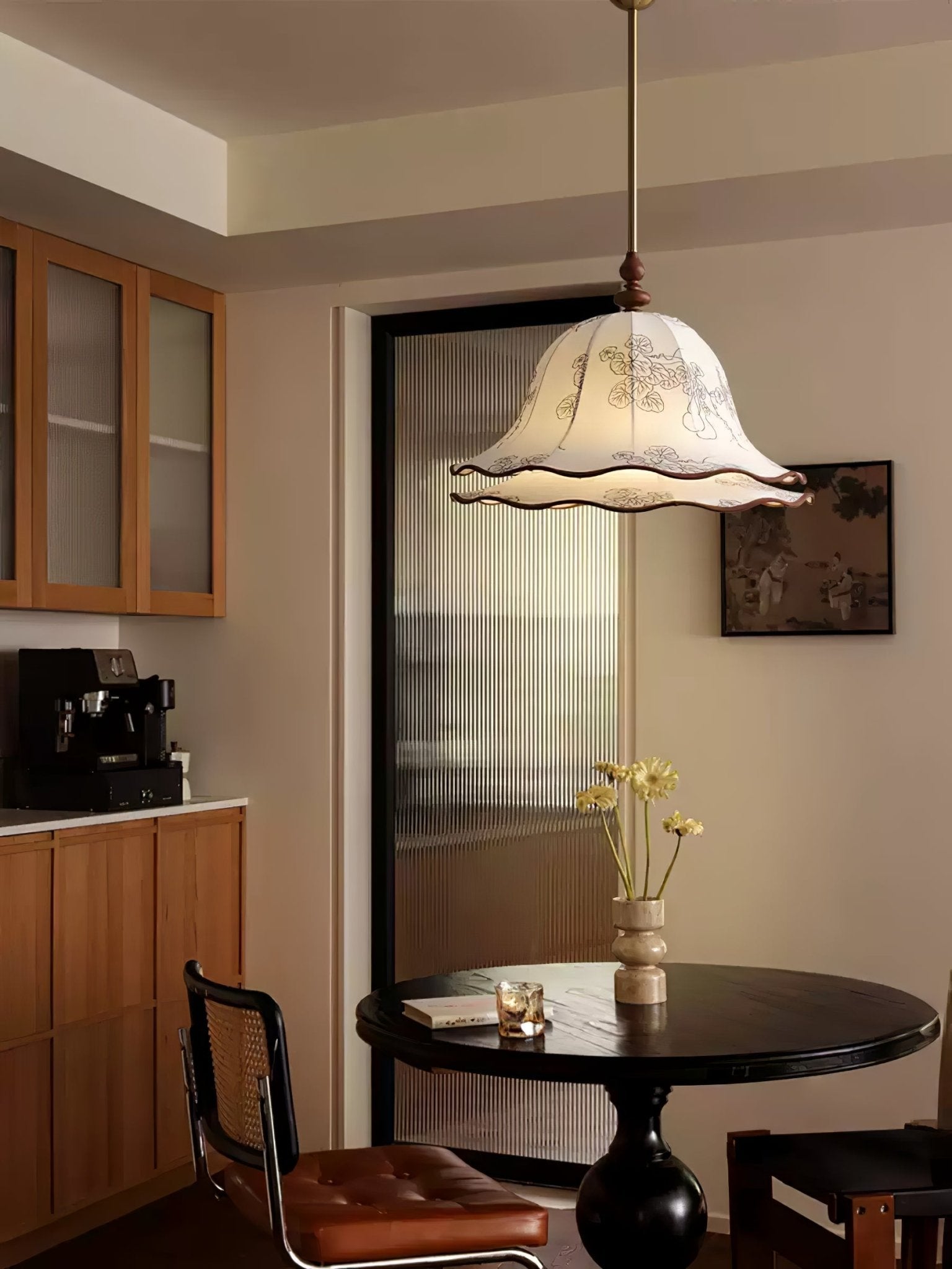 Ilsilis Traditional Elegance Floral Fabric Wood Pendant Lamp - Letslighting
