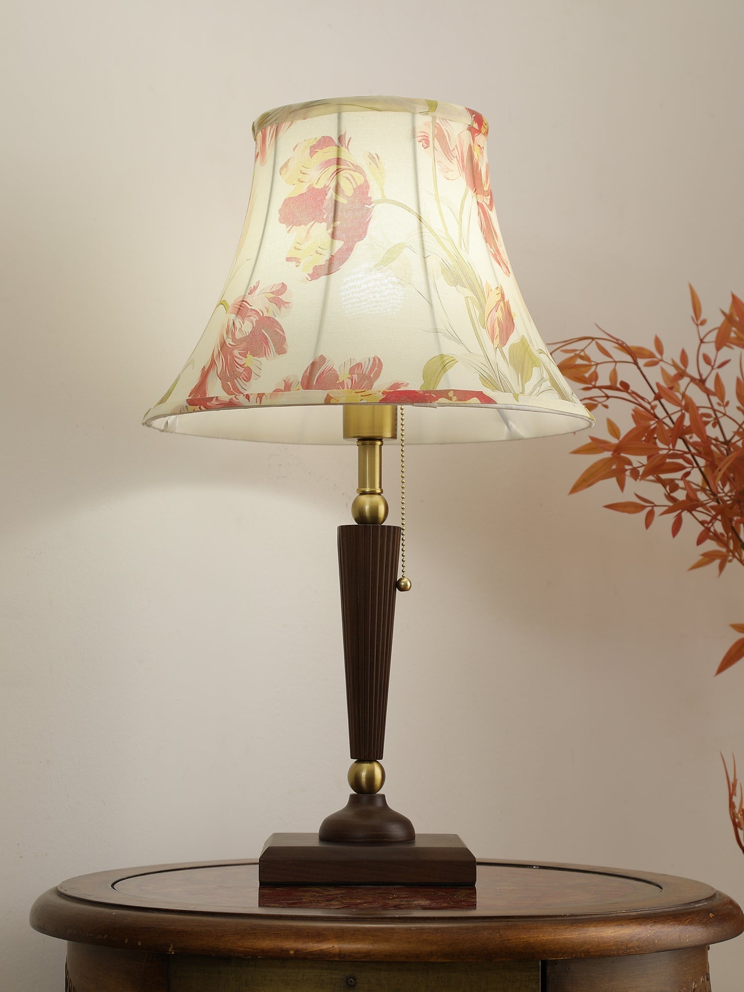 Zarw Wood & Fabric Table Lamp - Letslighting