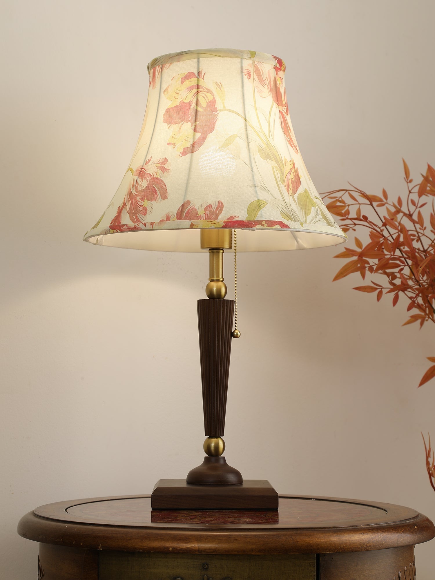 Zarw Wood & Fabric Table Lamp - Letslighting