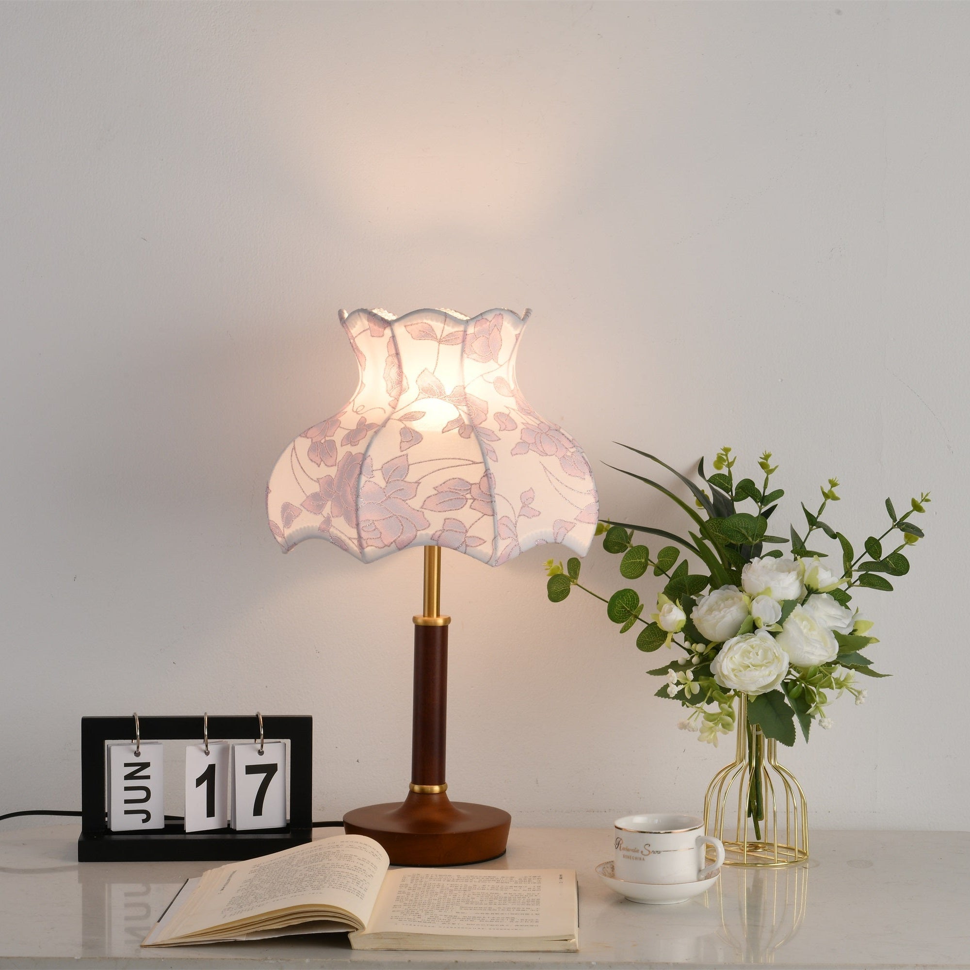 Naomi Vintage Table Lamp - Letslighting
