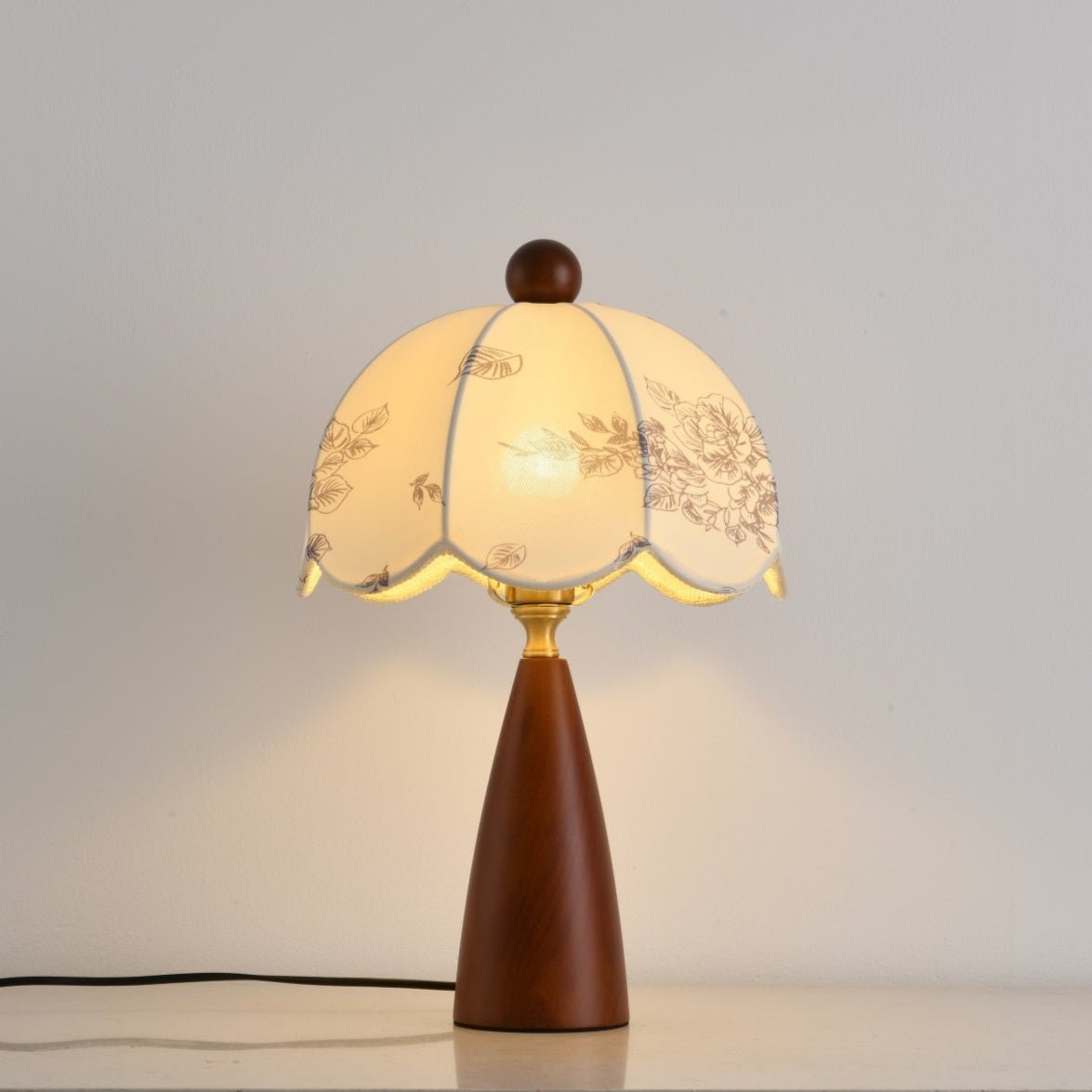 Ruby Vintage Table Lamp - Letslighting