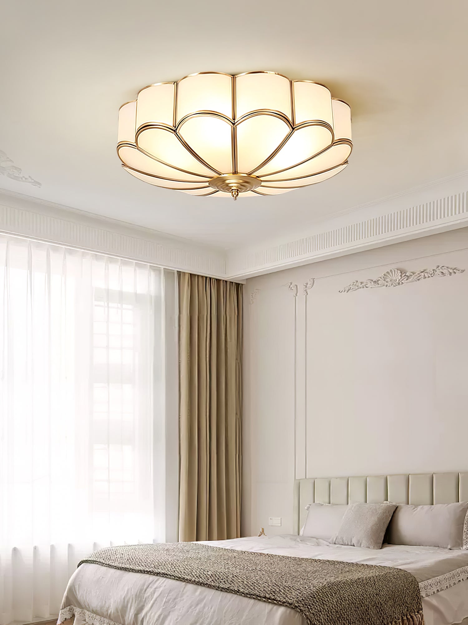 Lustra Ceiling Light Flower Shape Glass Brass - Letslighting