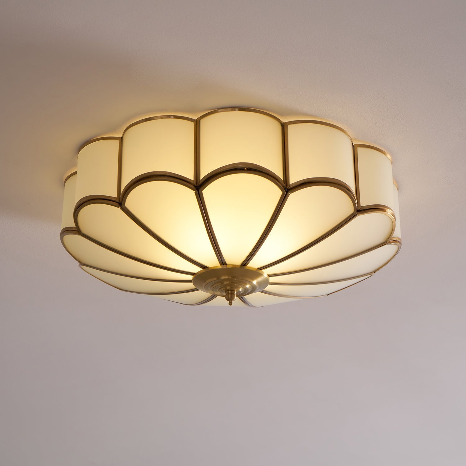 Lustra Ceiling Light Flower Shape Glass Brass - Letslighting