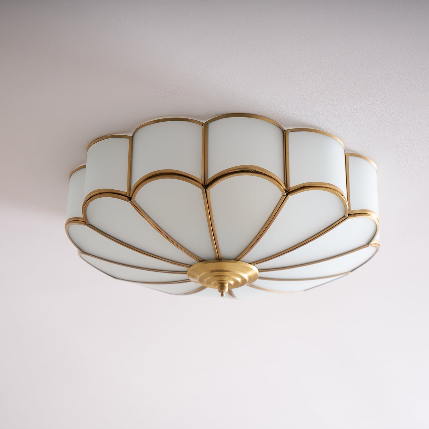 Lustra Ceiling Light Flower Shape Glass Brass - Letslighting