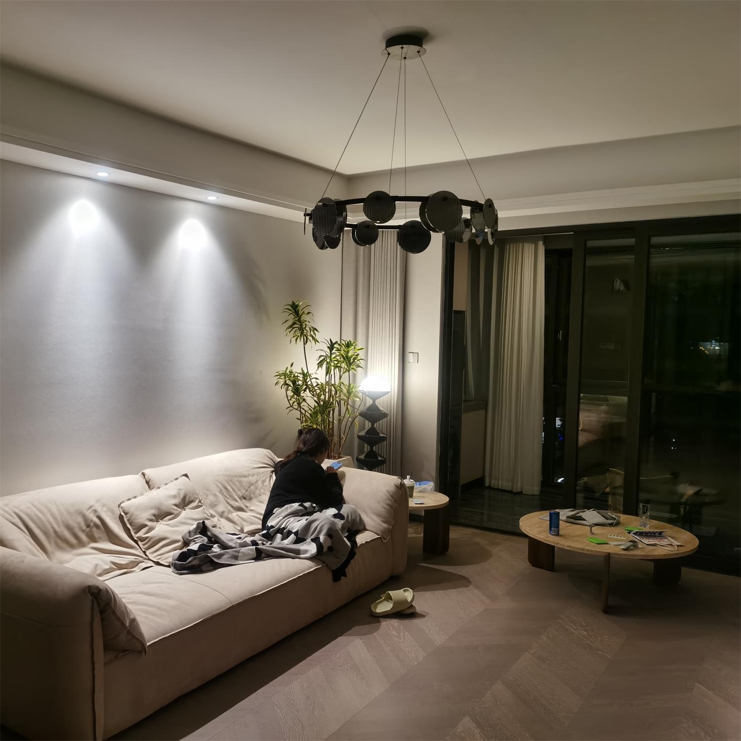 Lustra Chandelier Smoked Glass and Black - Letslighting
