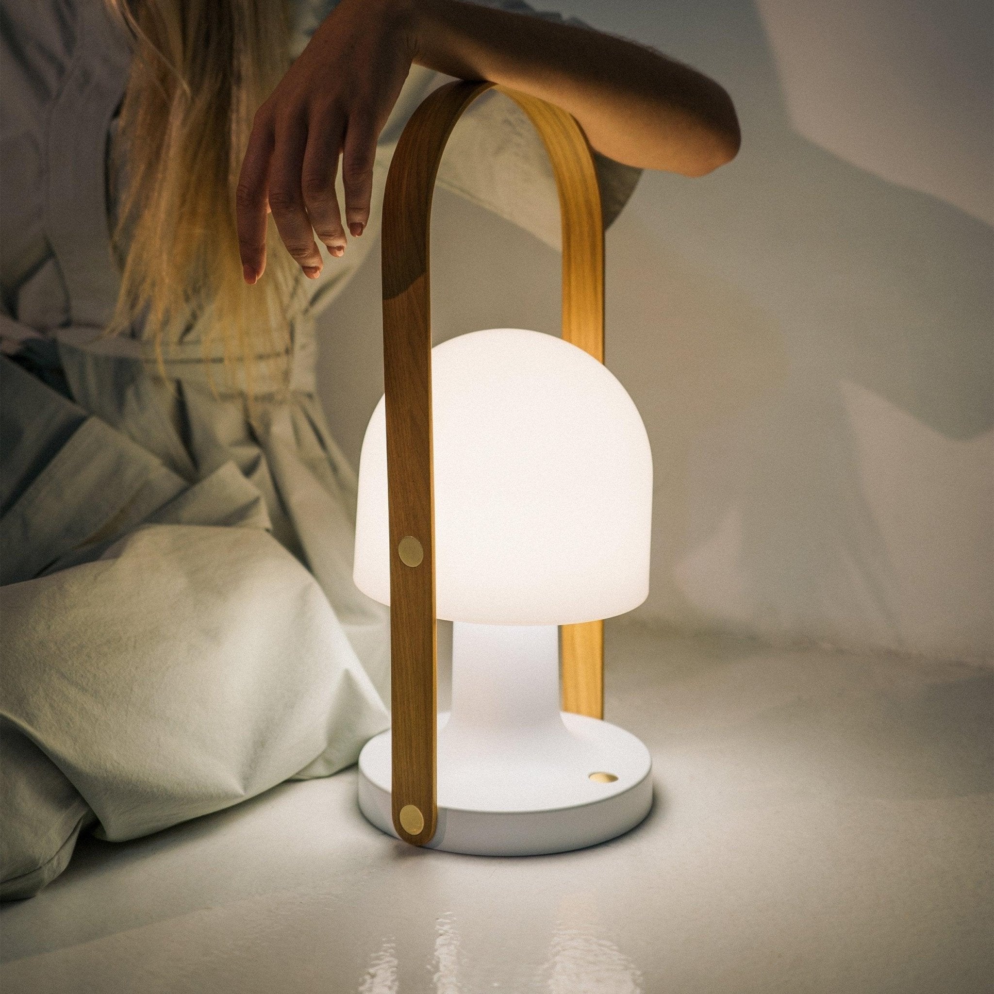 Solisice Scandinavian Table Lamp - Letslighting