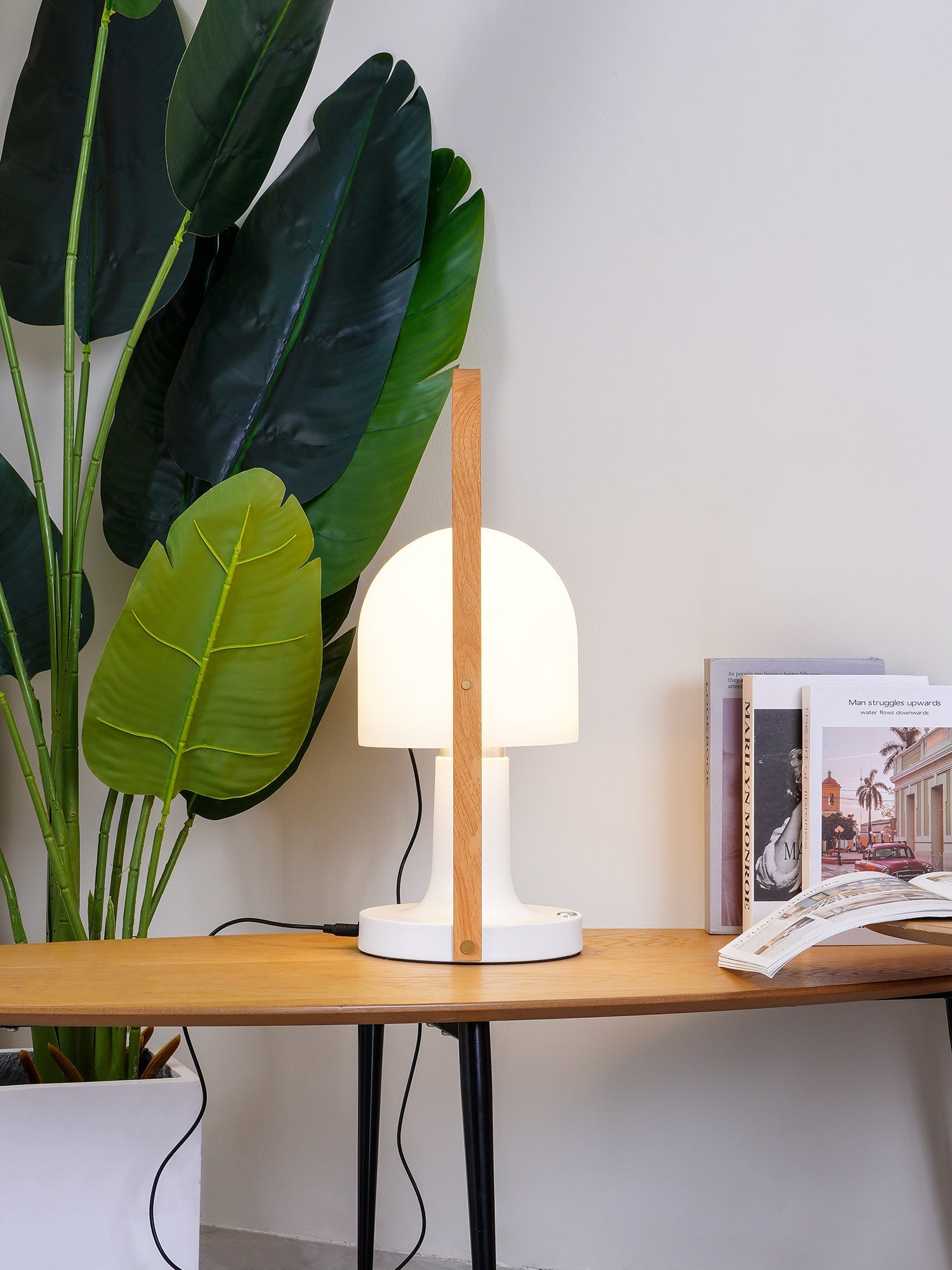 Solisice Scandinavian Table Lamp - Letslighting