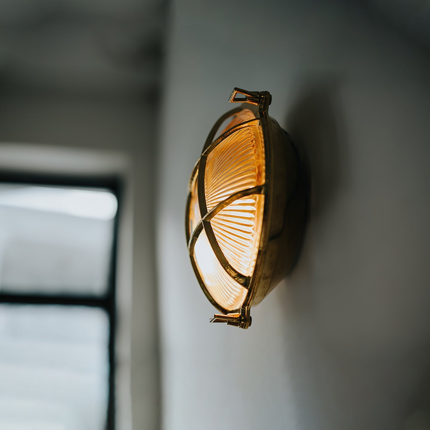 Erthearis Vintage Brass Bunker Sconce Wall Lamp - Letslighting