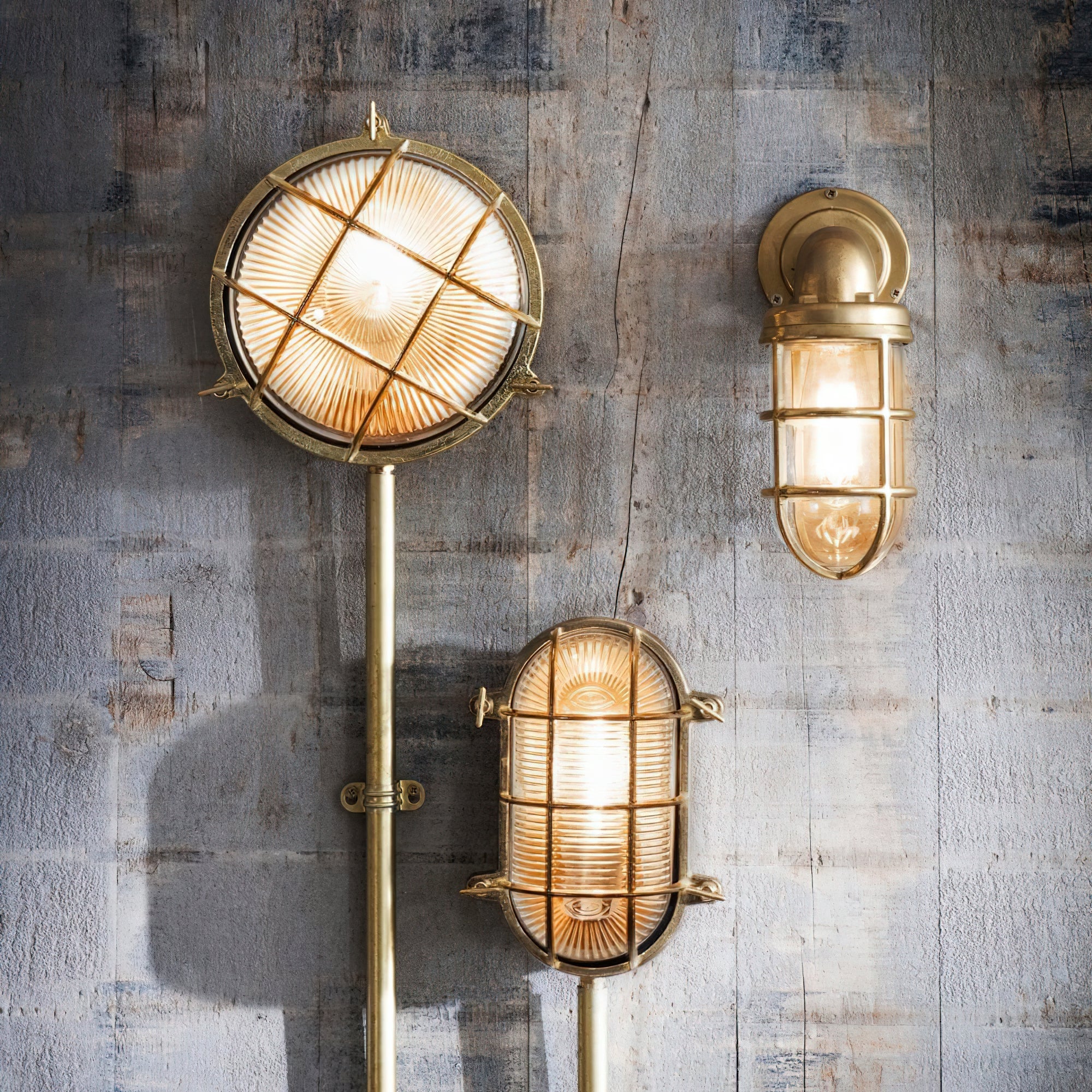 Erthearis Vintage Brass Bunker Sconce Wall Lamp - Letslighting