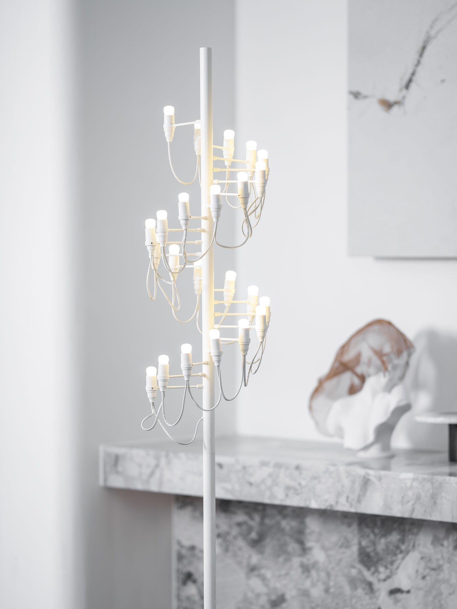 Olliryra Sculptural Steel Floor Lamp - Letslighting