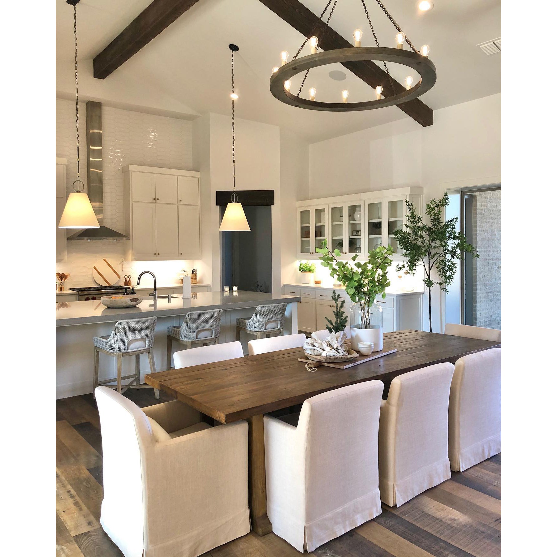 Armirila Vintage Industrial Wood Chandelier - Letslighting