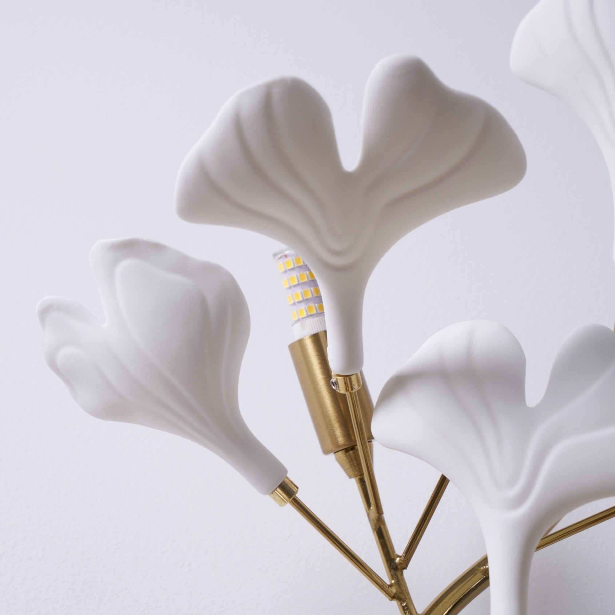 Wylie Postmodern Luxury Gingko Ceramics Wall Lamp - Letslighting