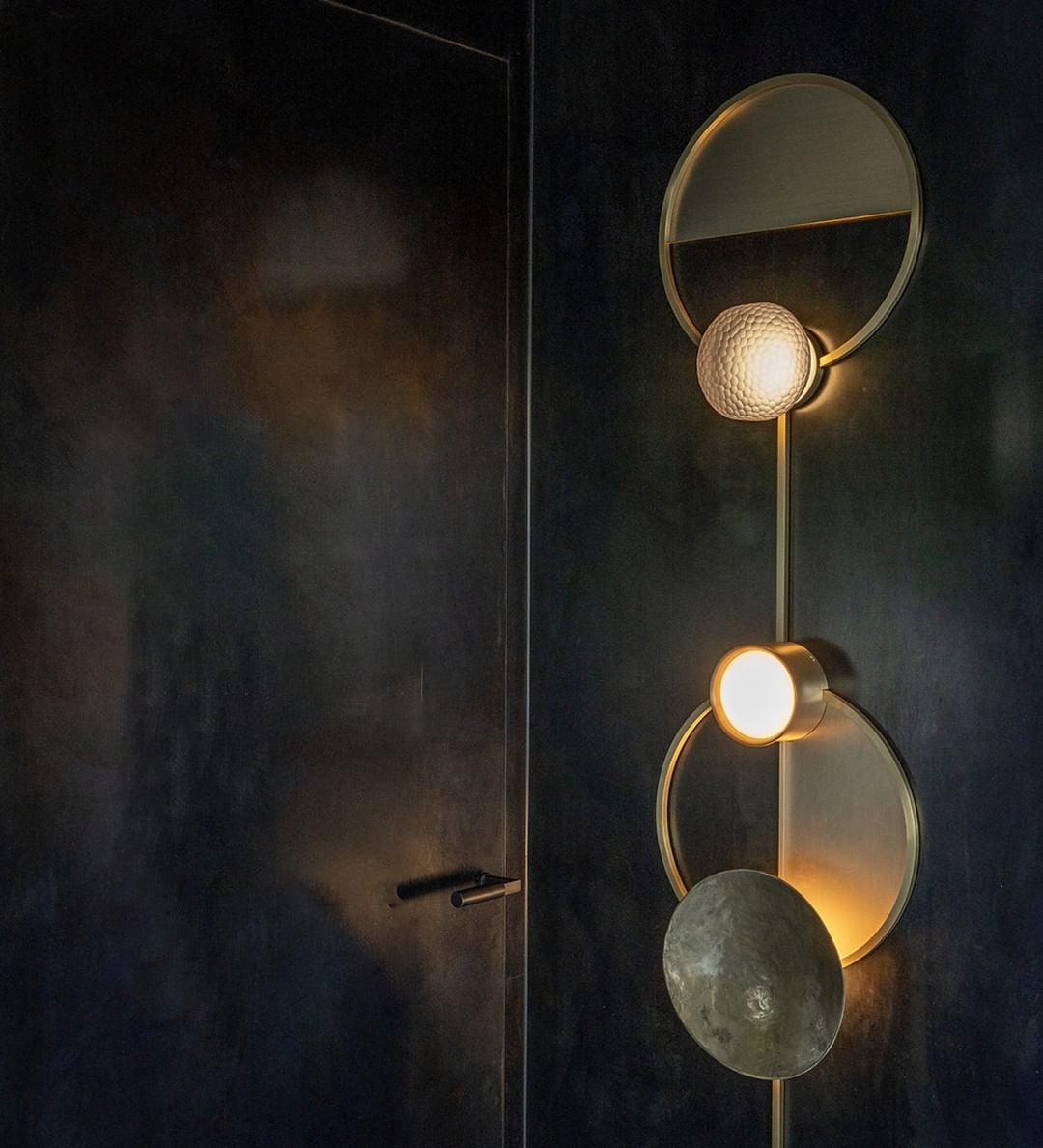 Orbiten Brass & Glass Modern Wall Lamp - Letslighting