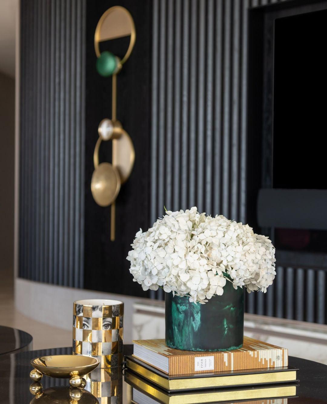 Orbiten Brass & Glass Modern Wall Lamp - Letslighting