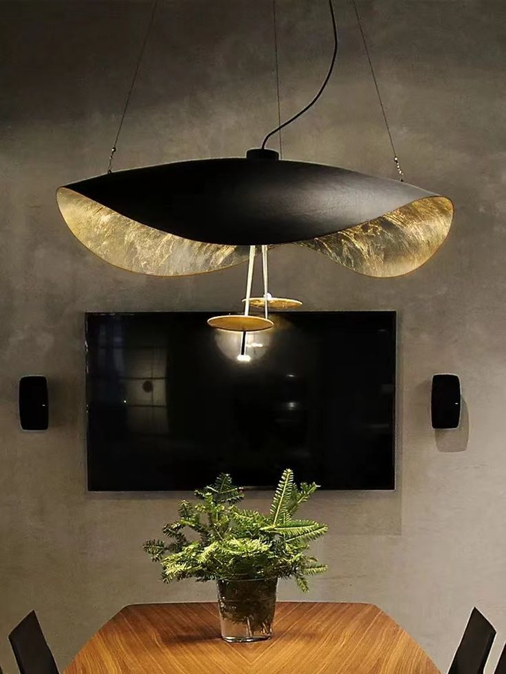 Lustra Pendant Lamp Black Gold Curved Shade - Letslighting