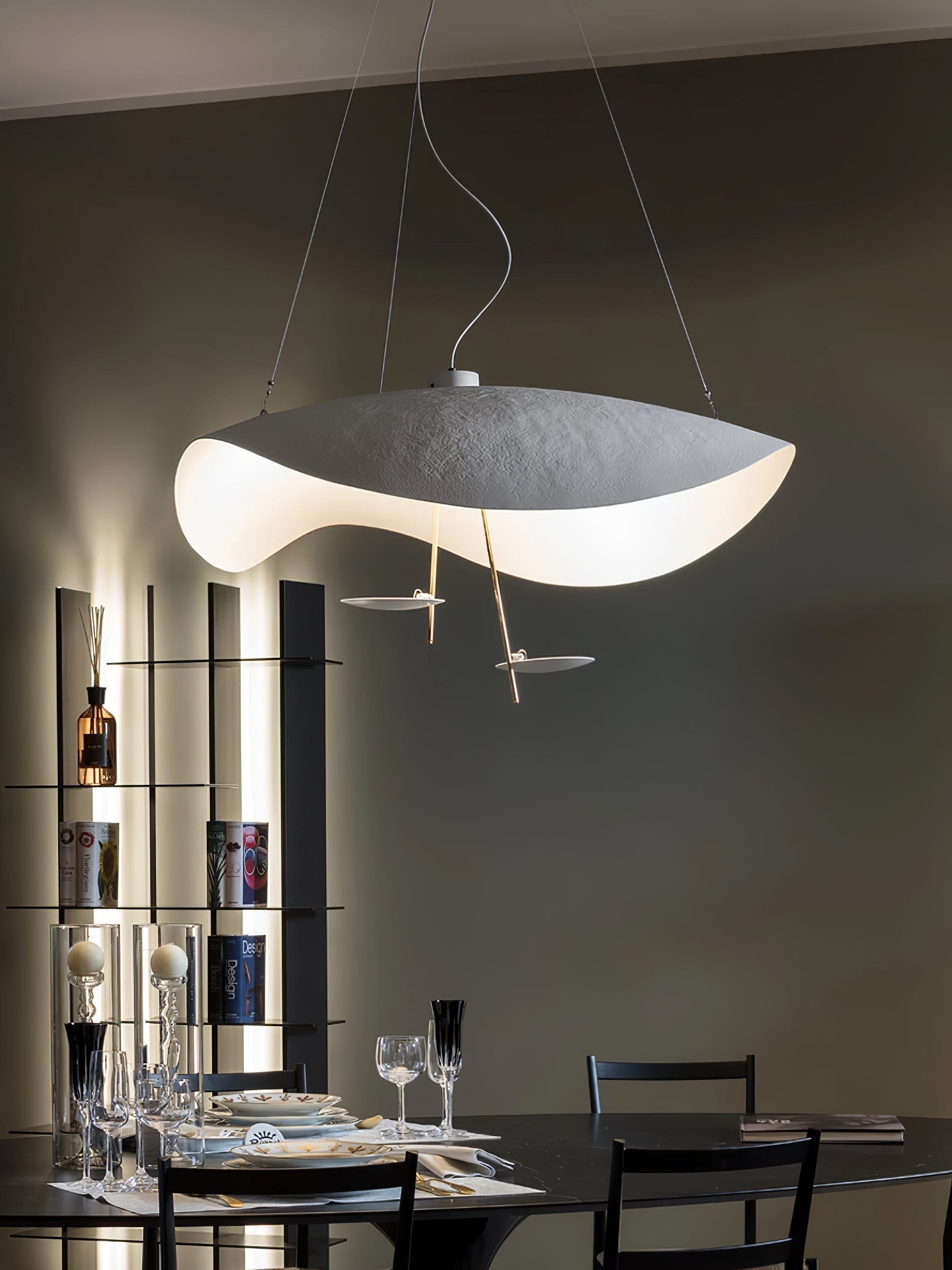 Lustra Pendant Lamp Black Gold Curved Shade - Letslighting