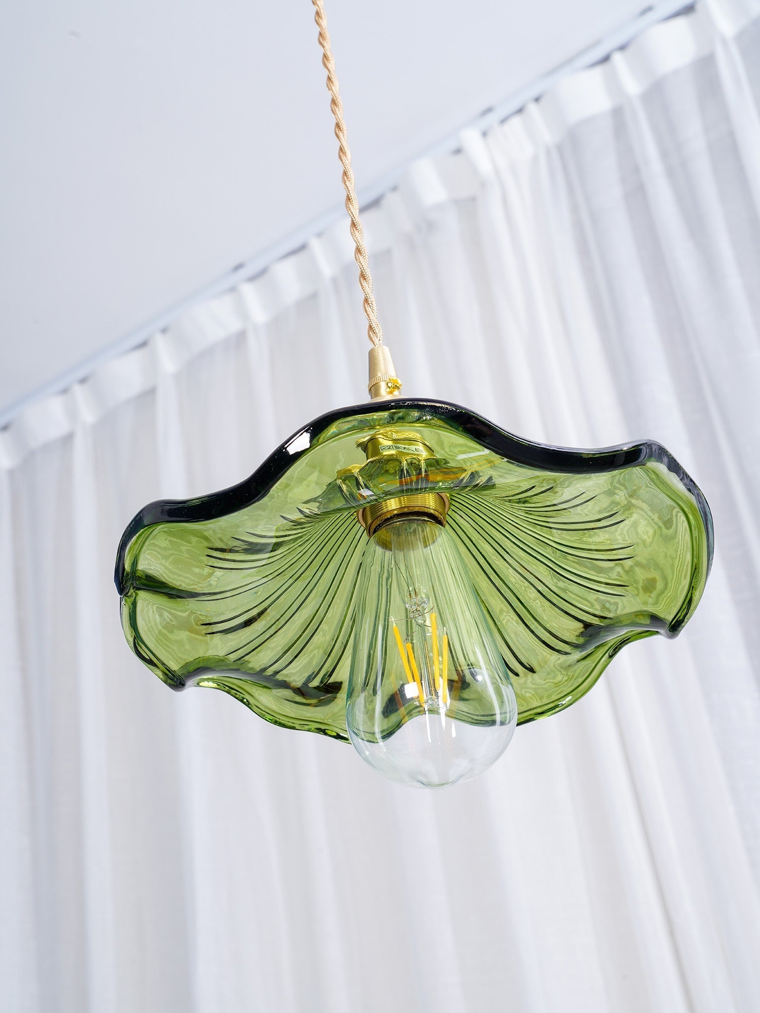 Daphne Modern Glass Flower Pendant Light - Letslighting
