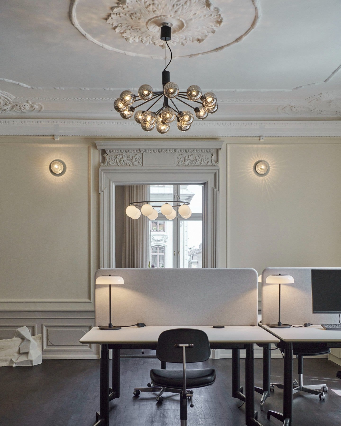 Lustra Pendant Lamp Glass Globe Cluster Brass - Letslighting