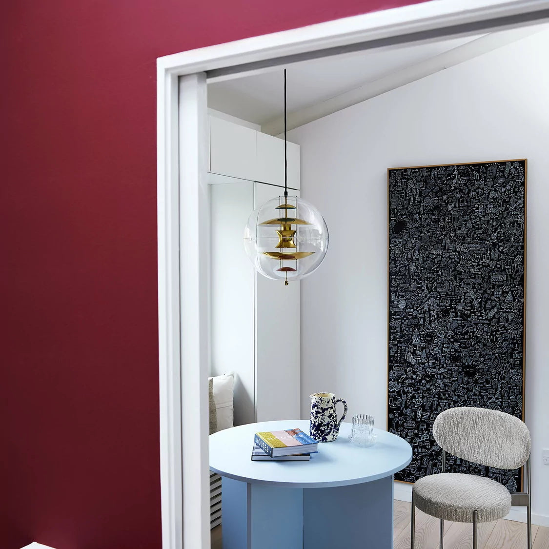 Orlaeen Individual Creativity Globe Acrylic Pendant Lamp - Letslighting