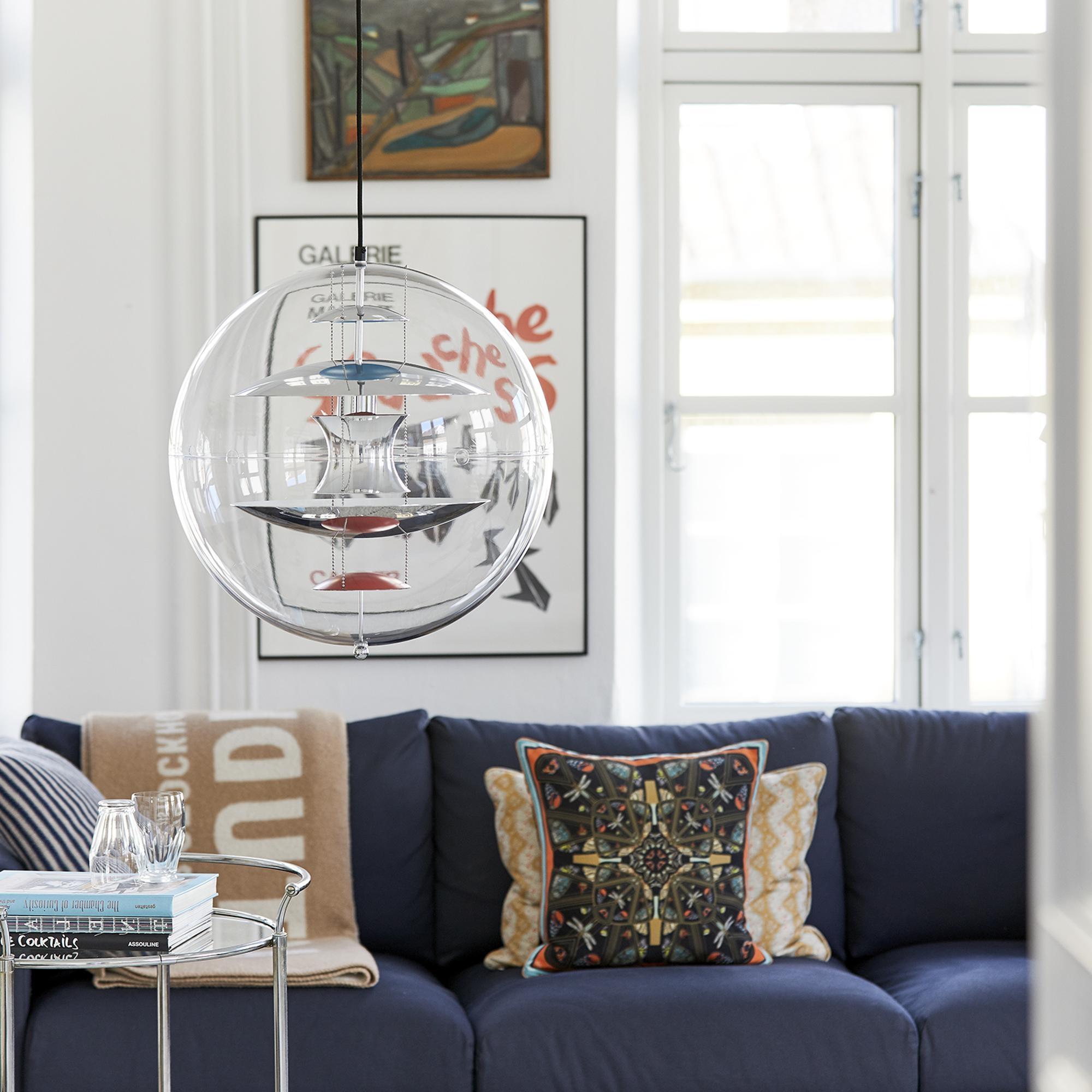 Orlaeen Individual Creativity Globe Acrylic Pendant Lamp - Letslighting