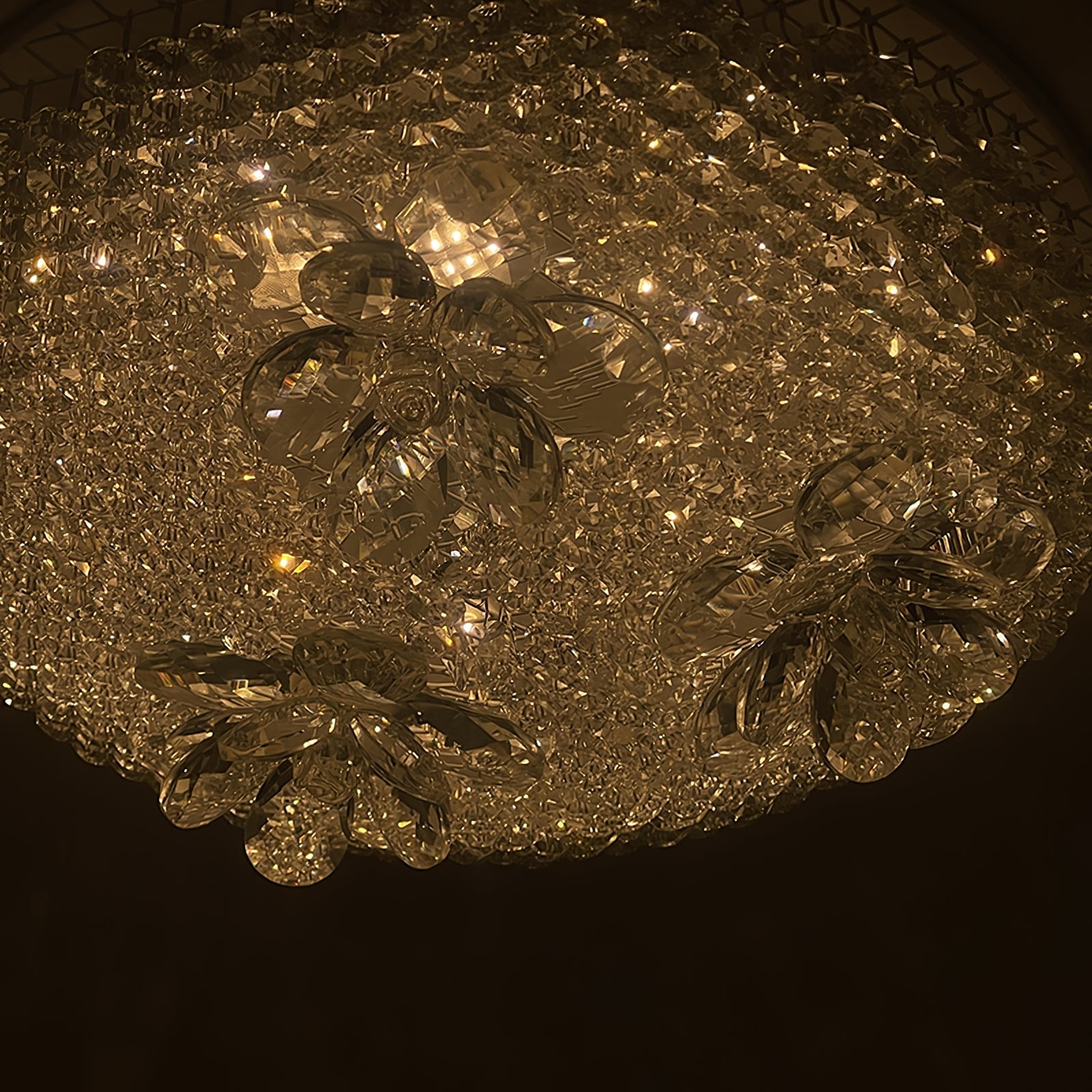 Zesolila Traditional Art Gold Pendant Light - Letslighting